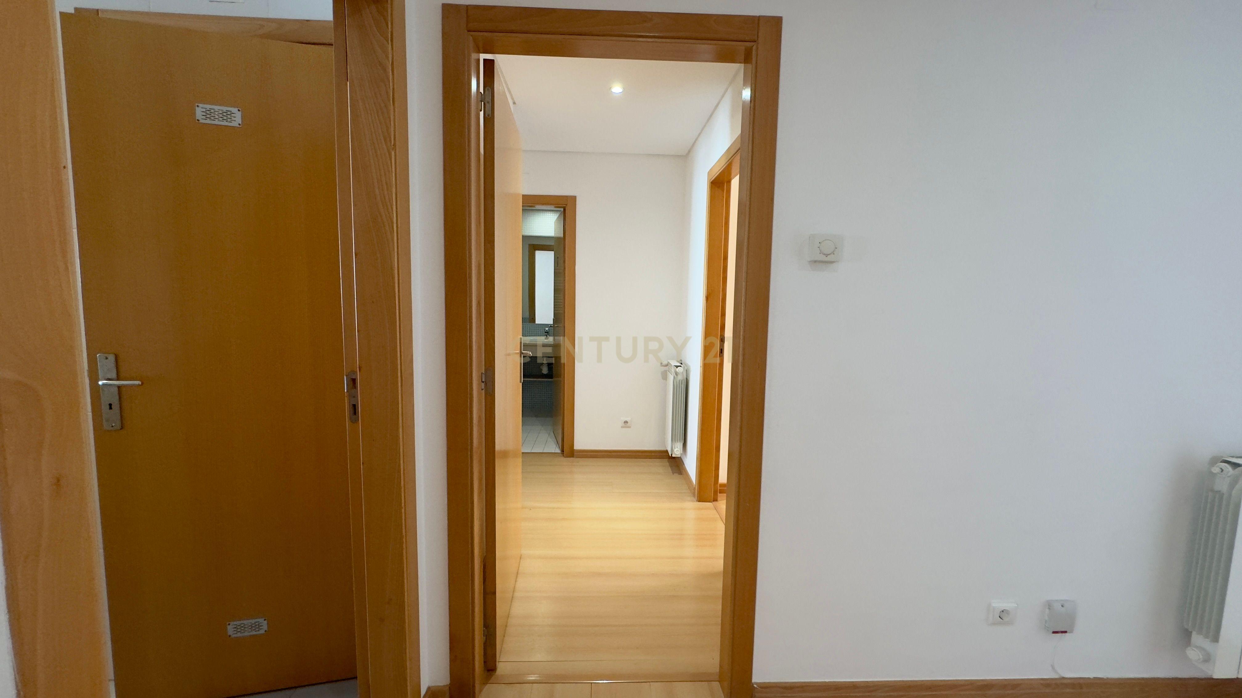 Fotografia 12 de Apartamento T2 em São Domingos de Rana (com 2 parqueamentos)