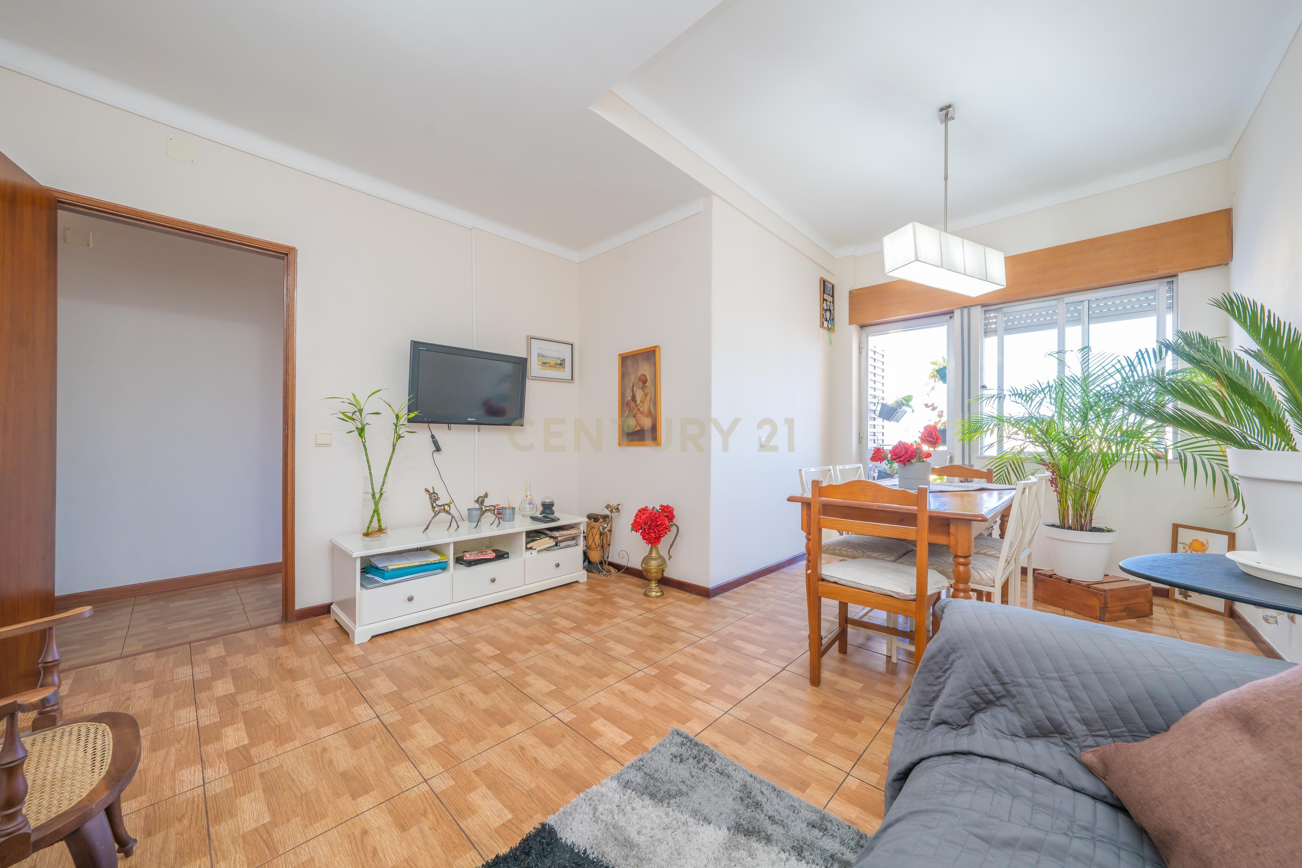 Simplesmente Bonfim Apartamento T3 à Venda na Baixa de Setúbal Bonfim - Image 4