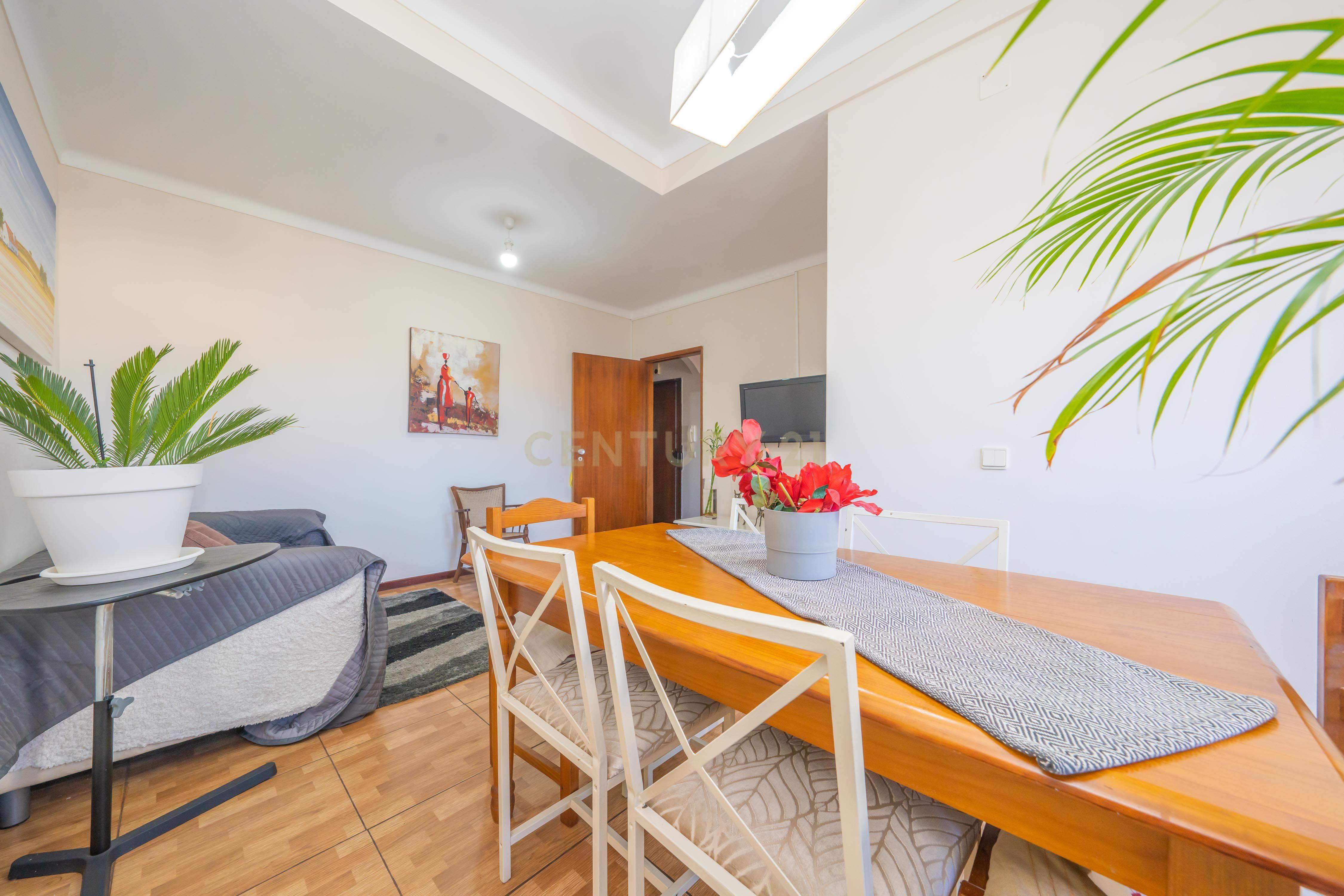 Simplesmente Bonfim Apartamento T3 à Venda na Baixa de Setúbal Bonfim - Image 5