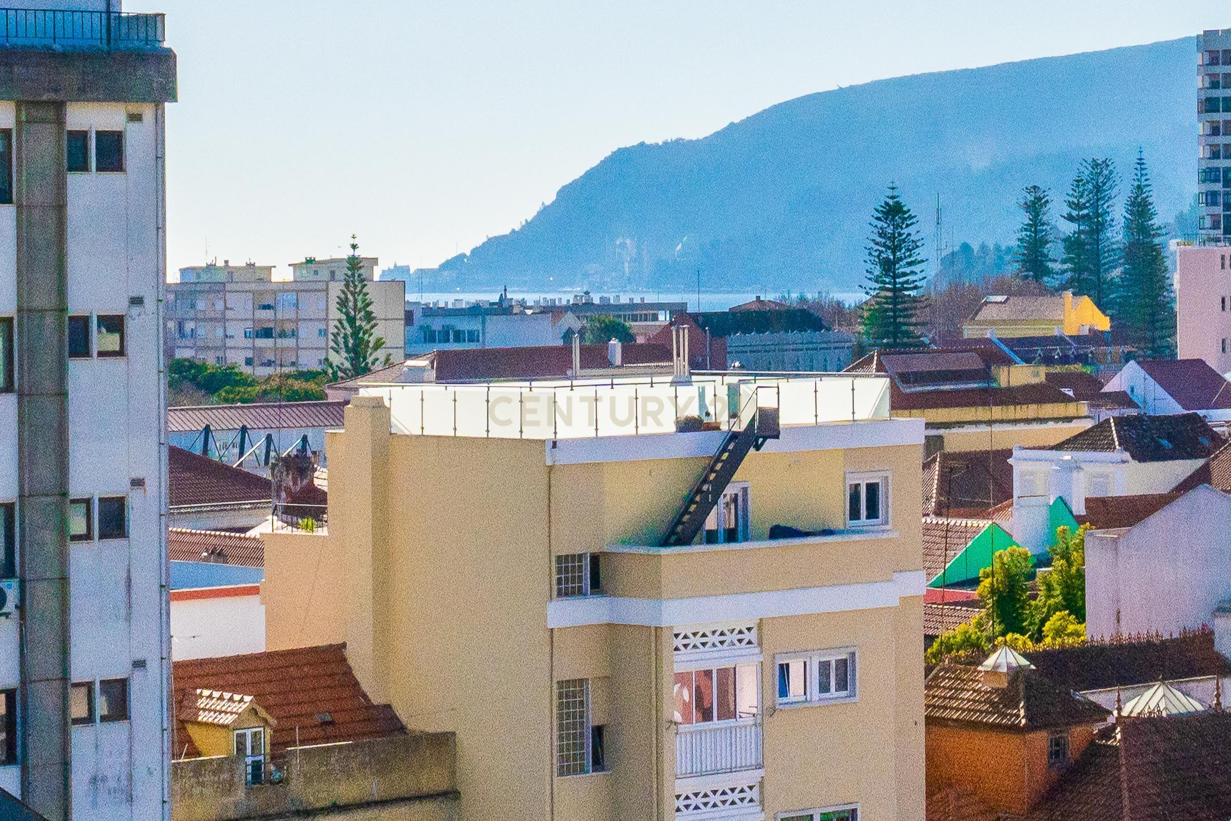 Simplesmente Bonfim Apartamento T3 à Venda na Baixa de Setúbal Bonfim - Image 21