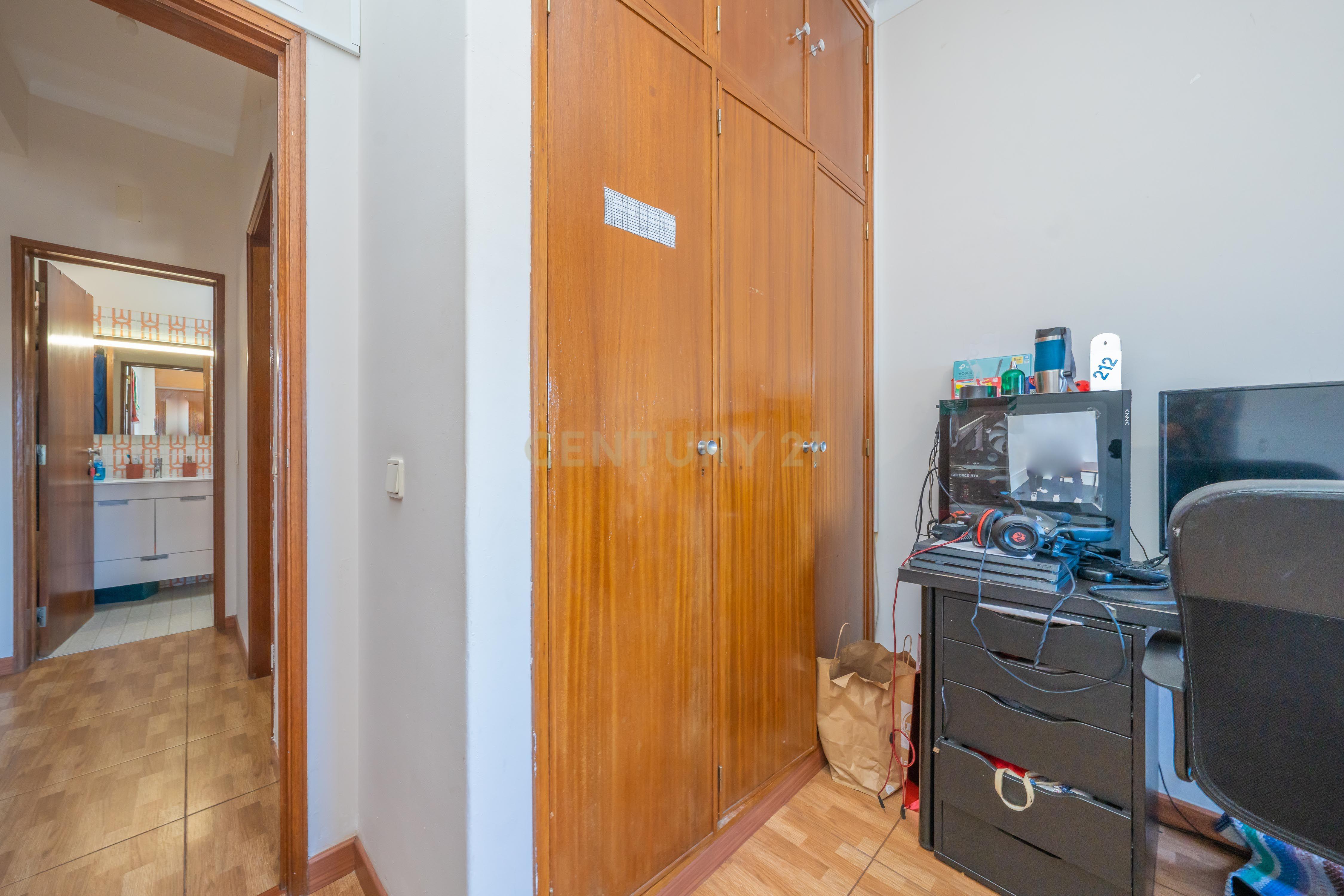 Simplesmente Bonfim Apartamento T3 à Venda na Baixa de Setúbal Bonfim - Image 28