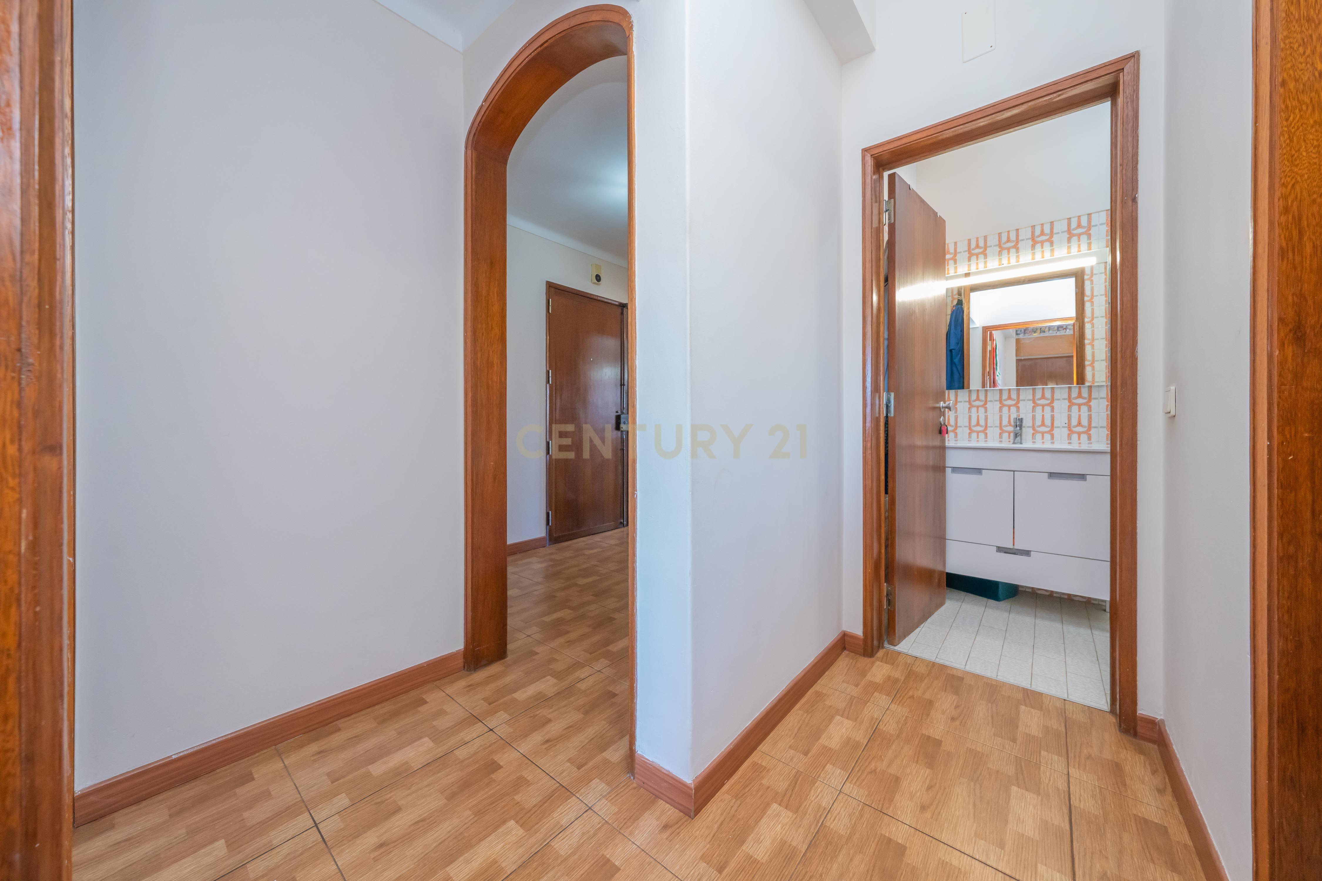 Simplesmente Bonfim Apartamento T3 à Venda na Baixa de Setúbal Bonfim - Image 7
