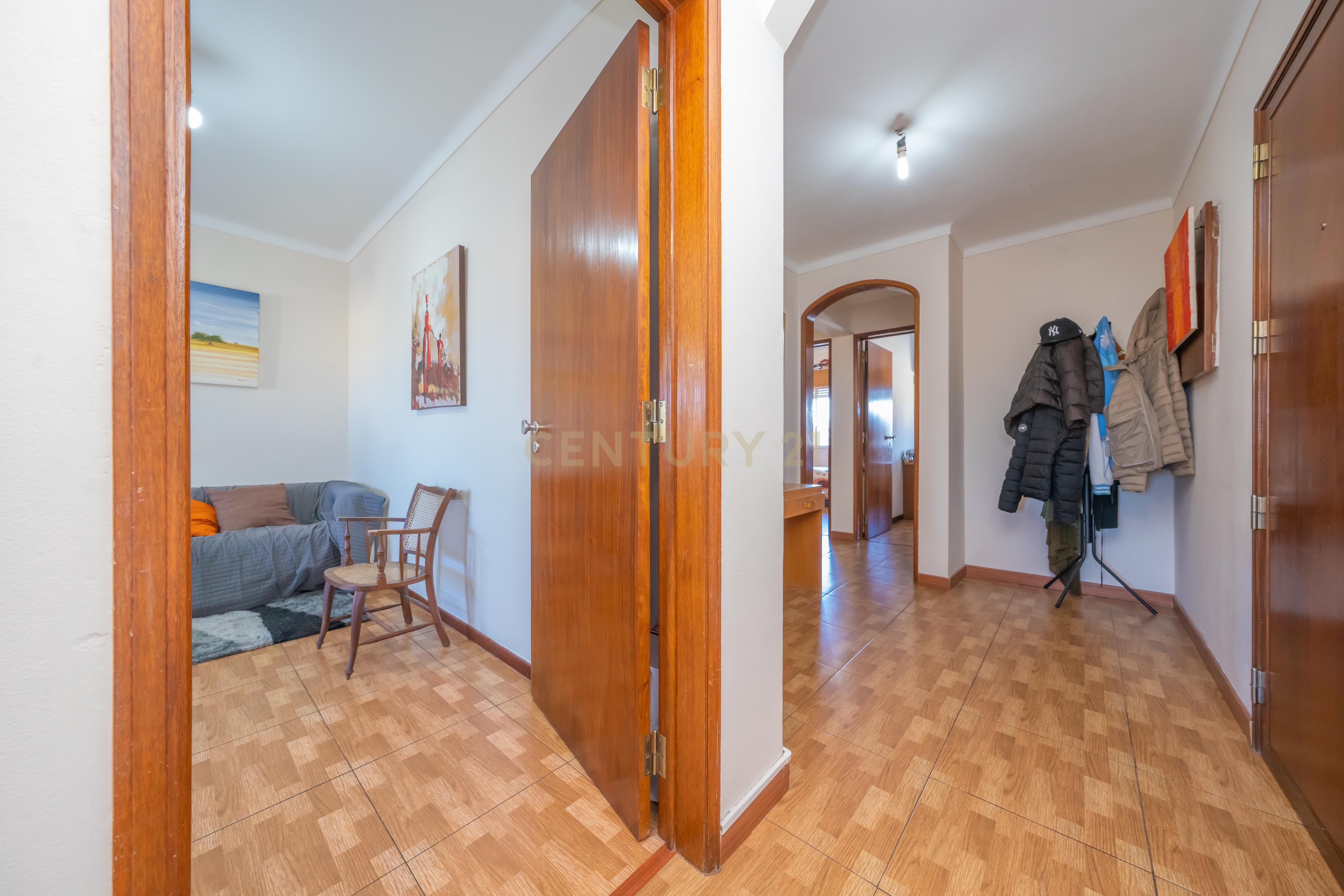 Simplesmente Bonfim Apartamento T3 à Venda na Baixa de Setúbal Bonfim - Image 9