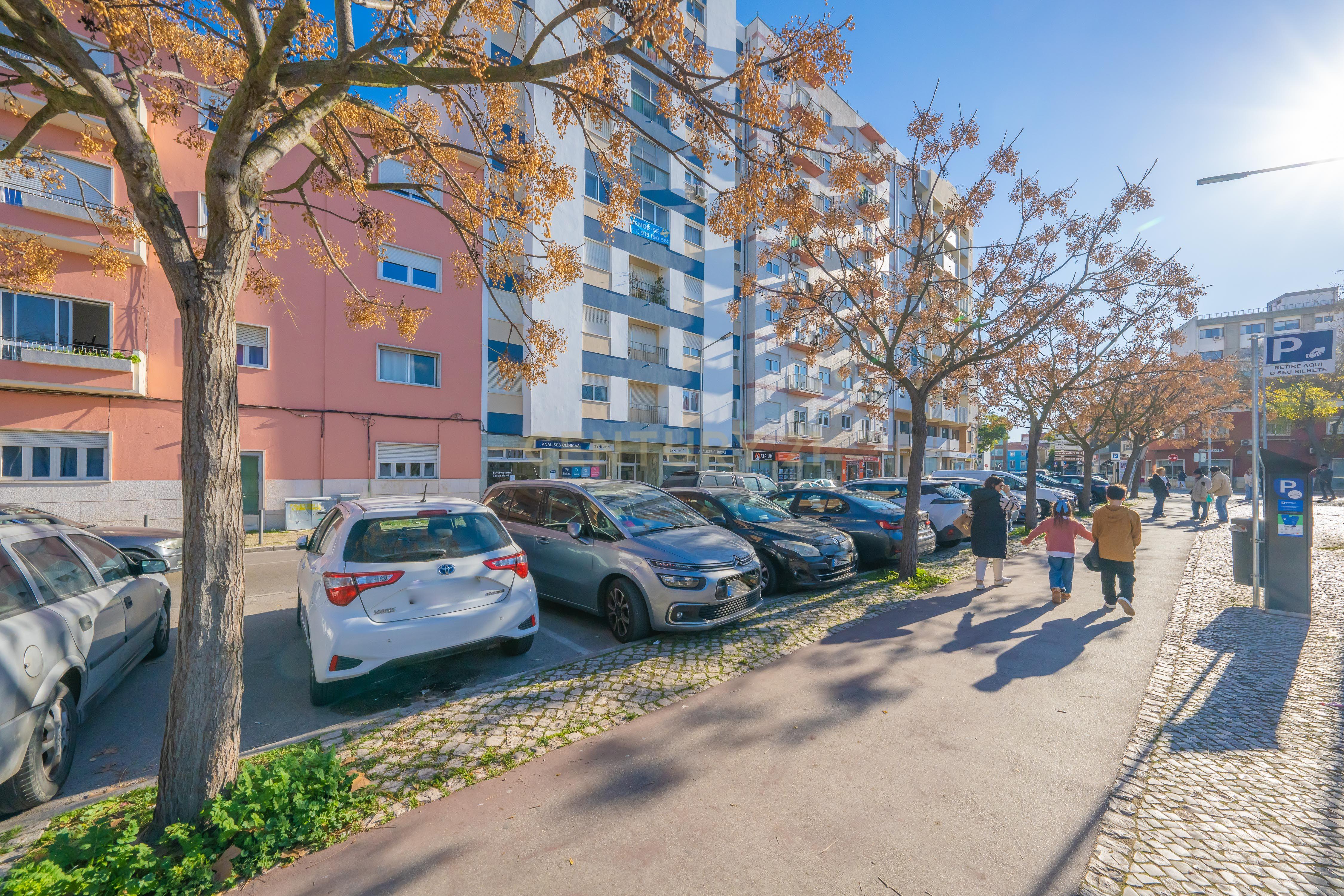 Simplesmente Bonfim Apartamento T3 à Venda na Baixa de Setúbal Bonfim - Image 2