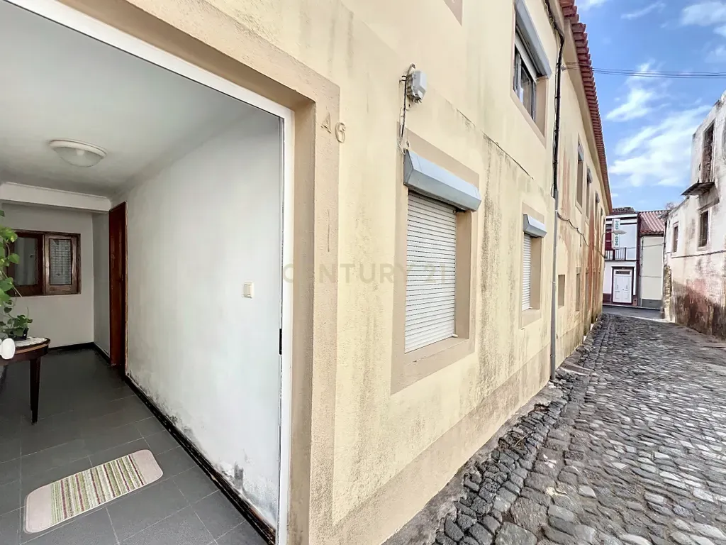 Moradia no Centro de Ponta Delgada – Beco Jardim António Borges - Image 53