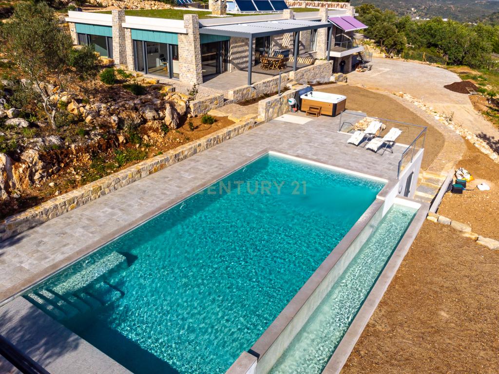Moradia de Luxo com piscina e garagem, para venda no campo, perto de Tavira, Algarve - Image 7