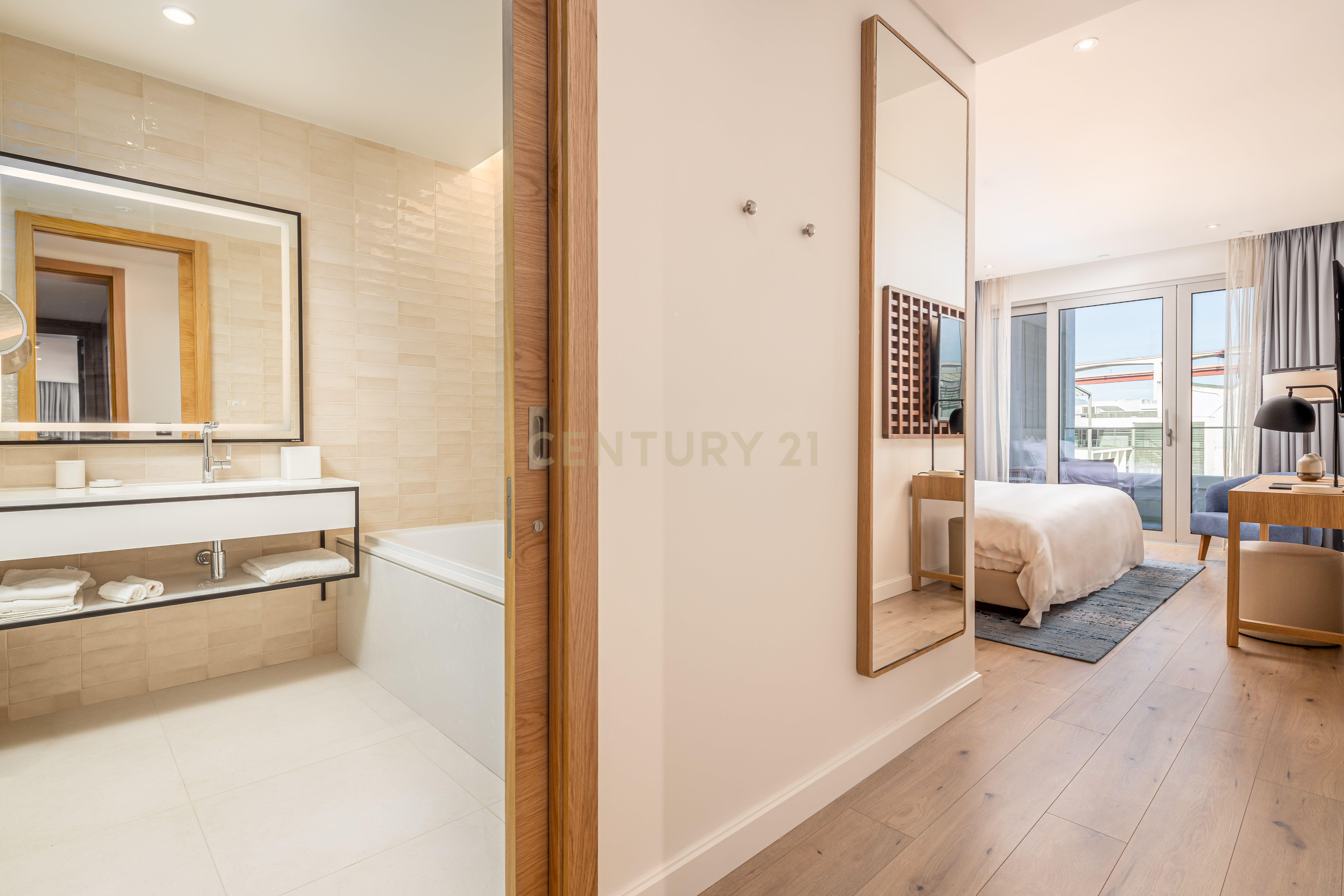 Hotel Hyatt Regency Apartamento T2 - Image 9