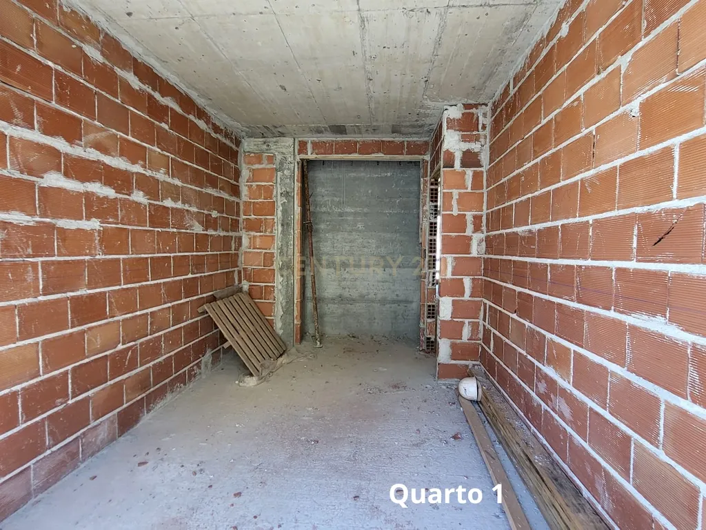 APARTAMENTO T2 COM TERRAÇO | SANTA MARTA DO PINHAL | CORROIOS - Image 12