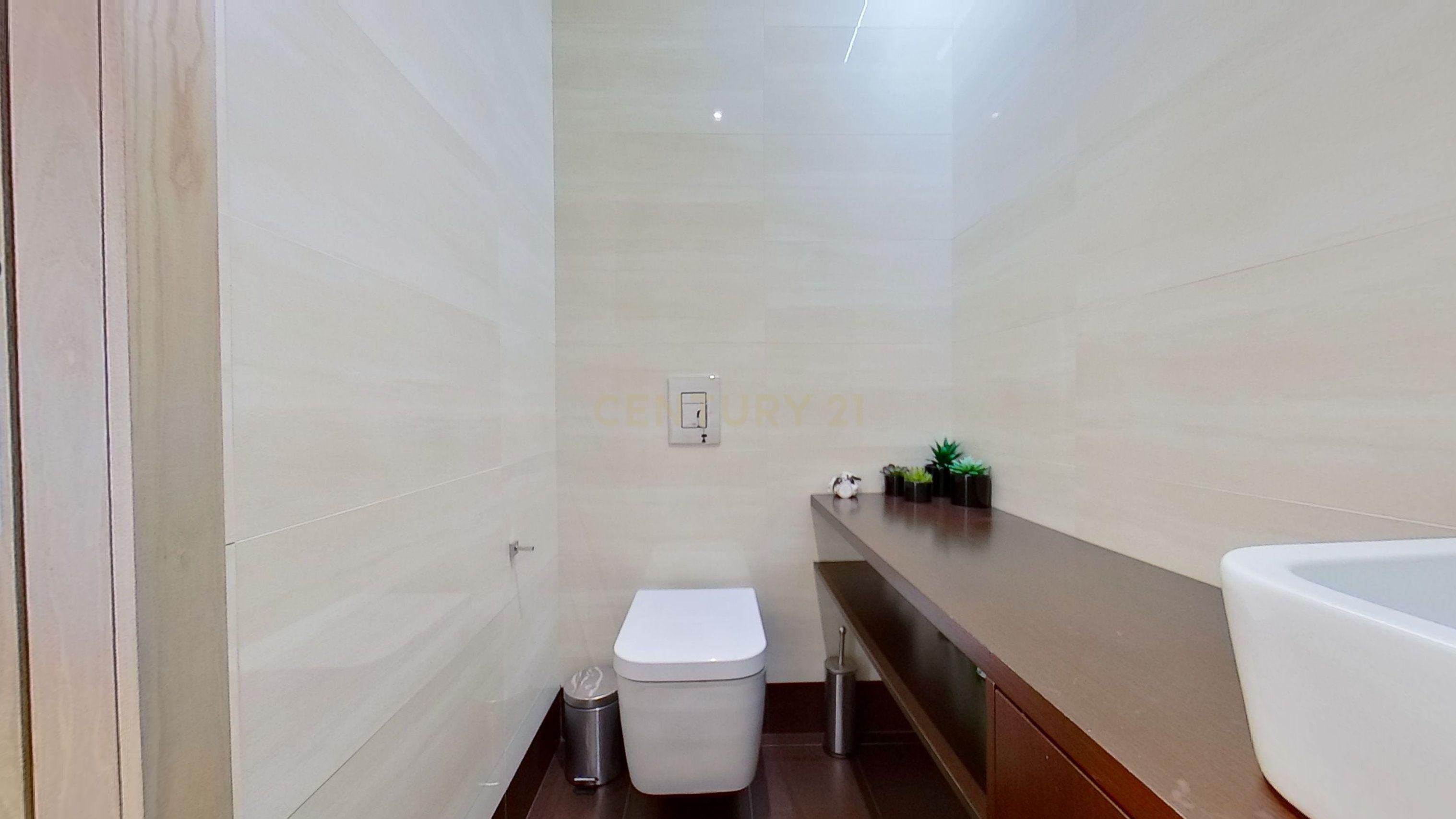 T4 duplex com 2 suítes, à poucos metros da estação de metro de Santo Ovídeo em Vila Nova de Gaia - Image 17