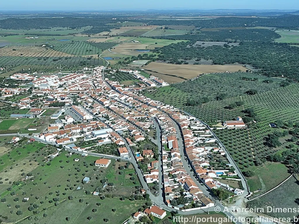IGREJINHA - Lote de Terreno urbano com 182 m2 a 15 minutos de Évora - Image 11