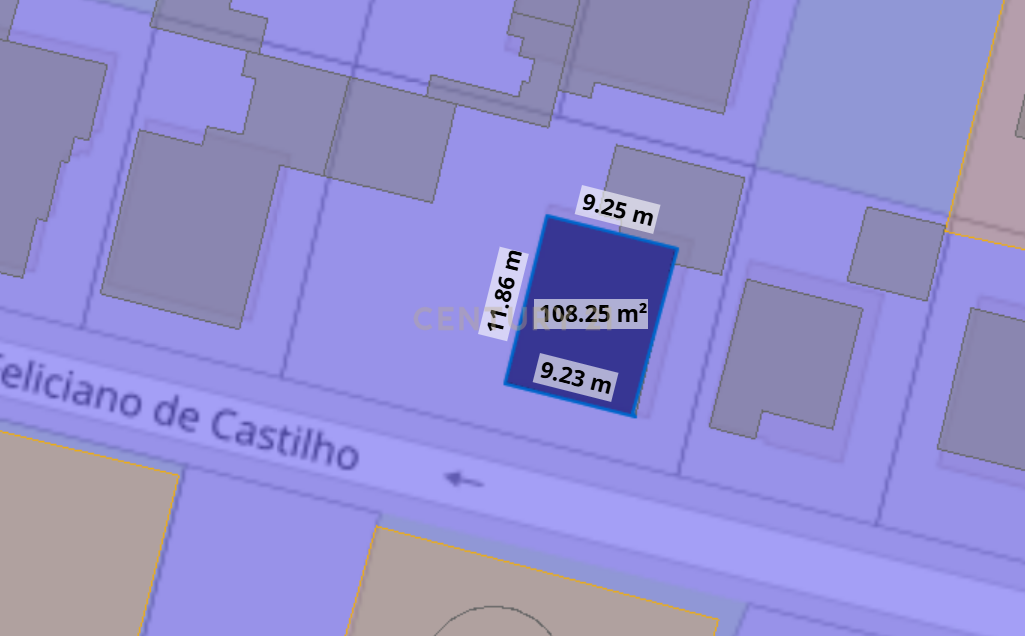 Moradia SEM LICENÇA DE UTILIZAÇÂO, ( em processo de legalização), de 9 assoalhadas, com dois lotes de 308m2 cada - Image 49