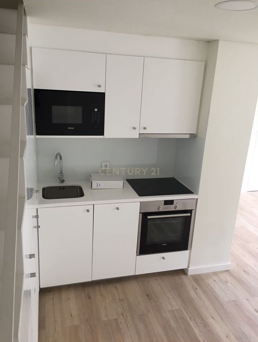 T1 DUPLEX COM GARAGEM - Image 2