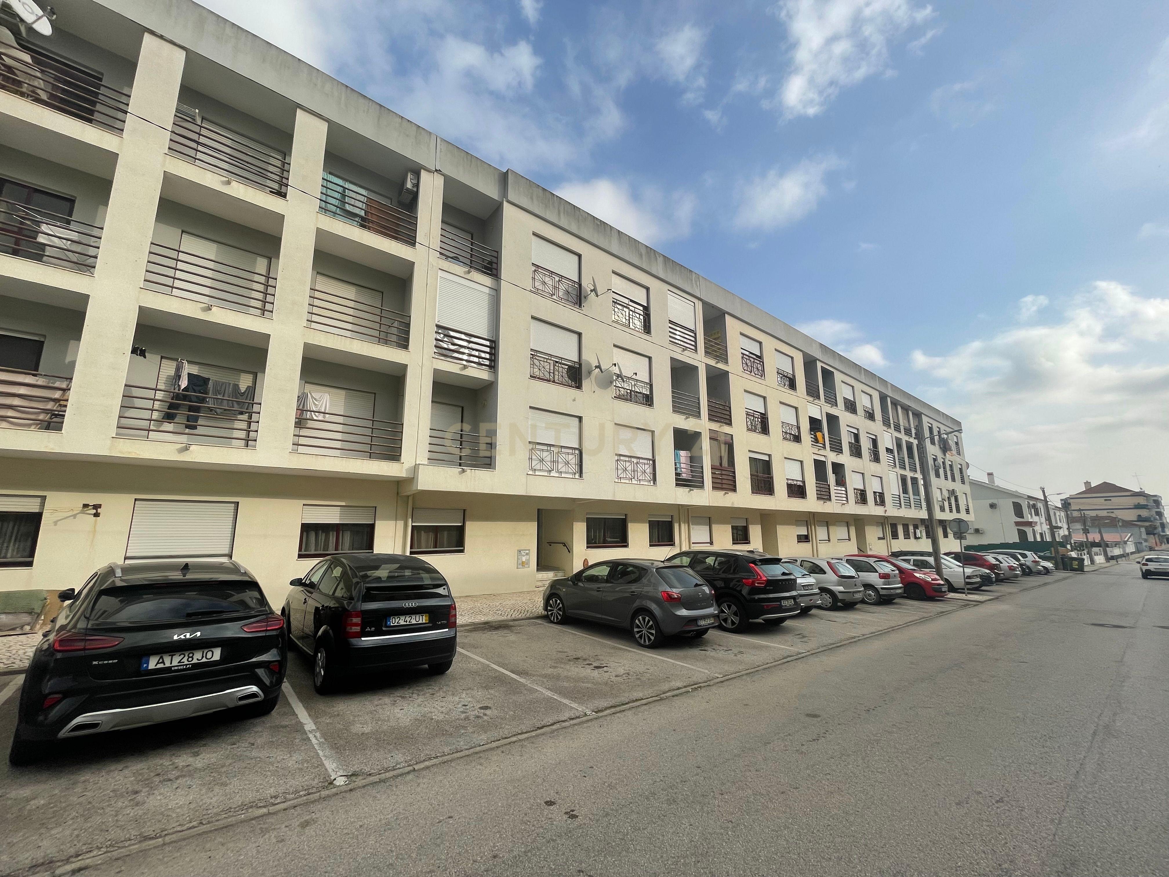 Apartamento T2 com Varanda, em Aires, Palmela - Image 21
