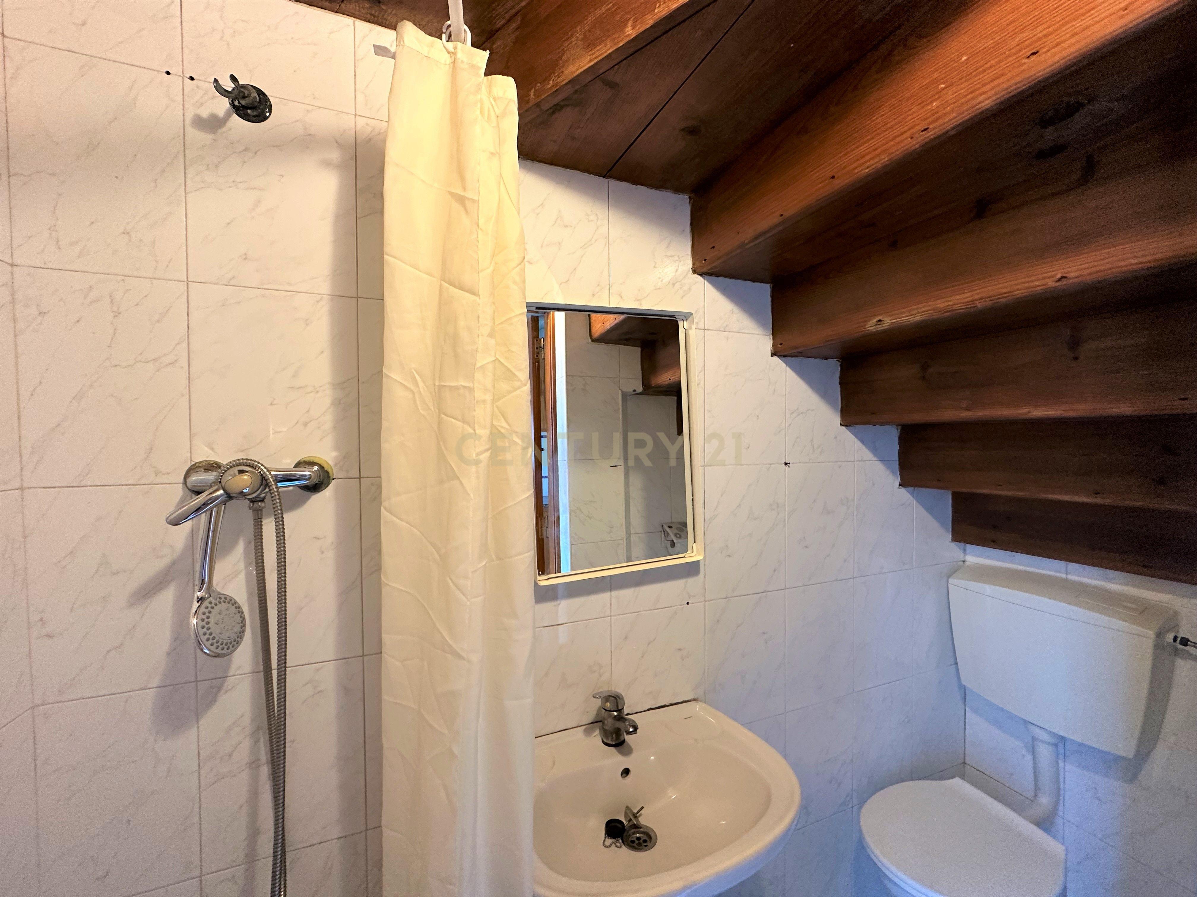 Apartamento Duplex T5 Beato - Image 21