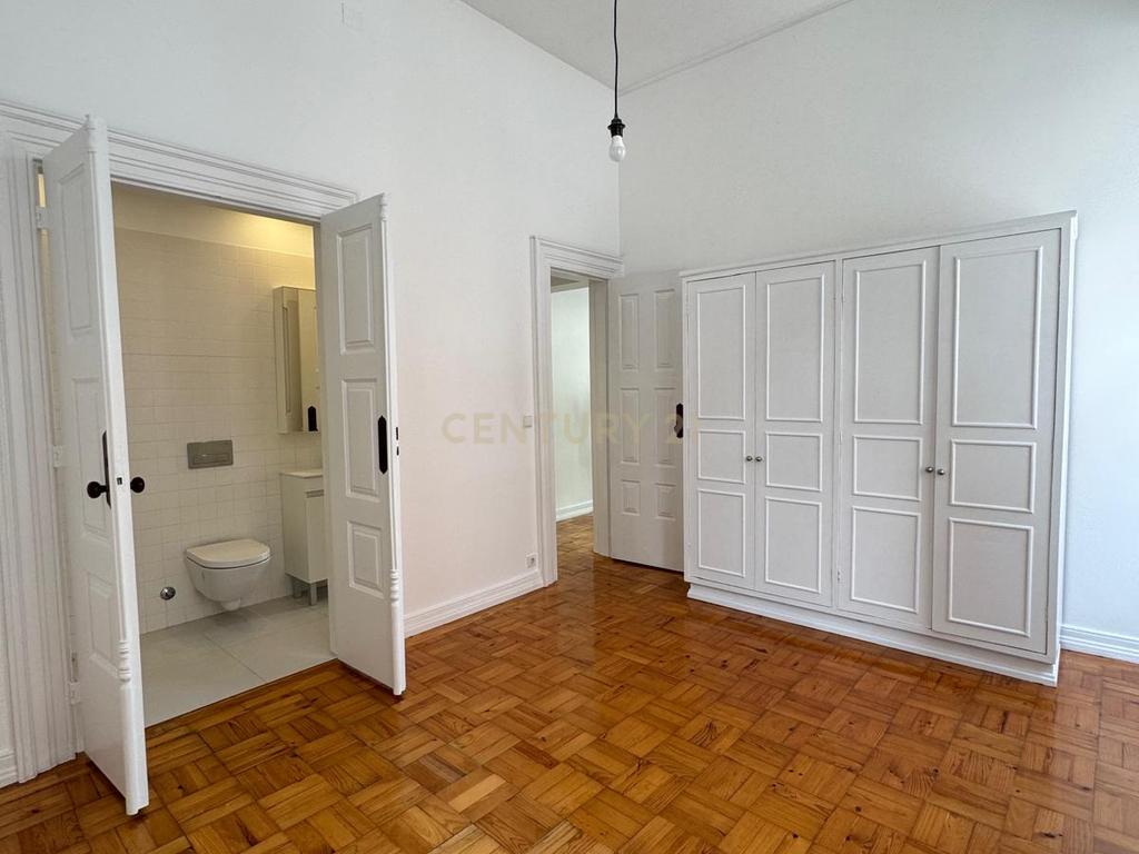 T1 Duplex Exclusivo na Rua da Restauração – Porto - Image 15