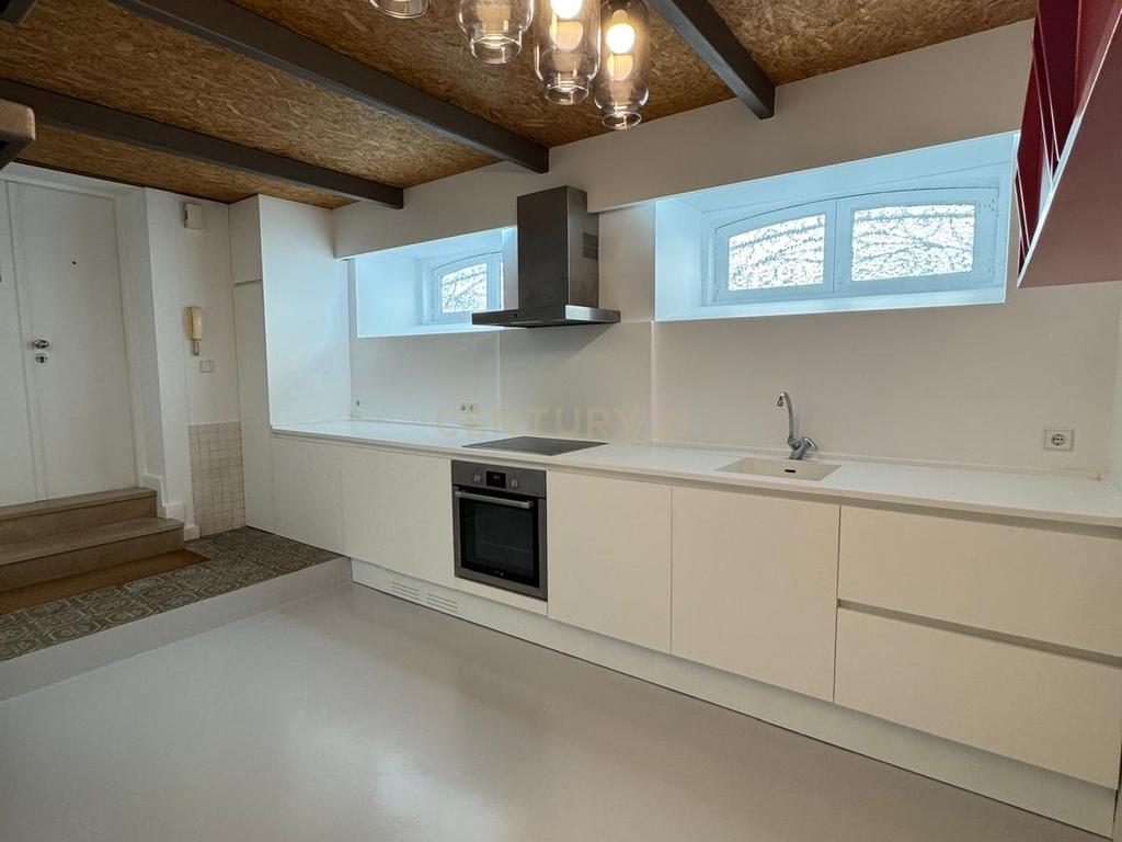 T1 Duplex Exclusivo na Rua da Restauração – Porto - Image 4