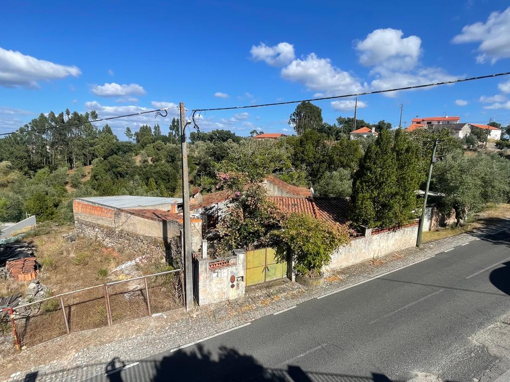Oportunidade Única em Ourém, Fátima: Terreno Urbano com Potencial para Projetos Residenciais - Image 7