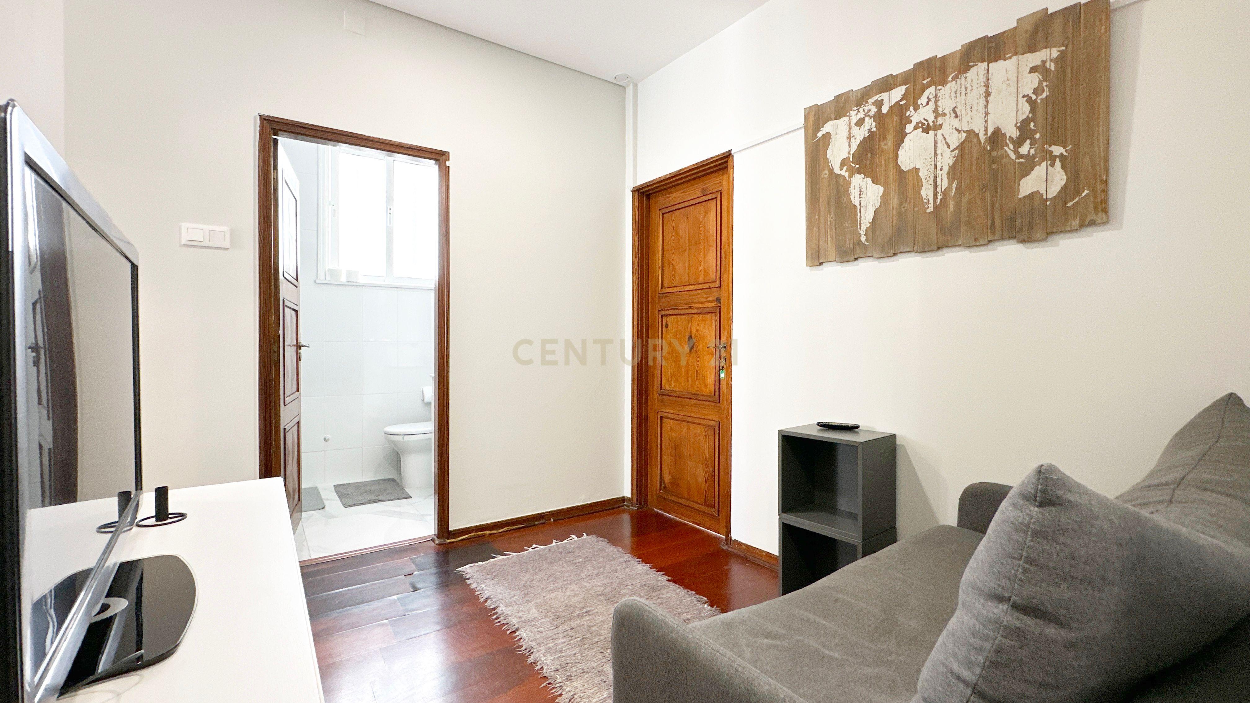 T2 MOBILIADO E EQUIPADO- JUNTO A ESTAÇÃO SÃO BENTO - Image 5