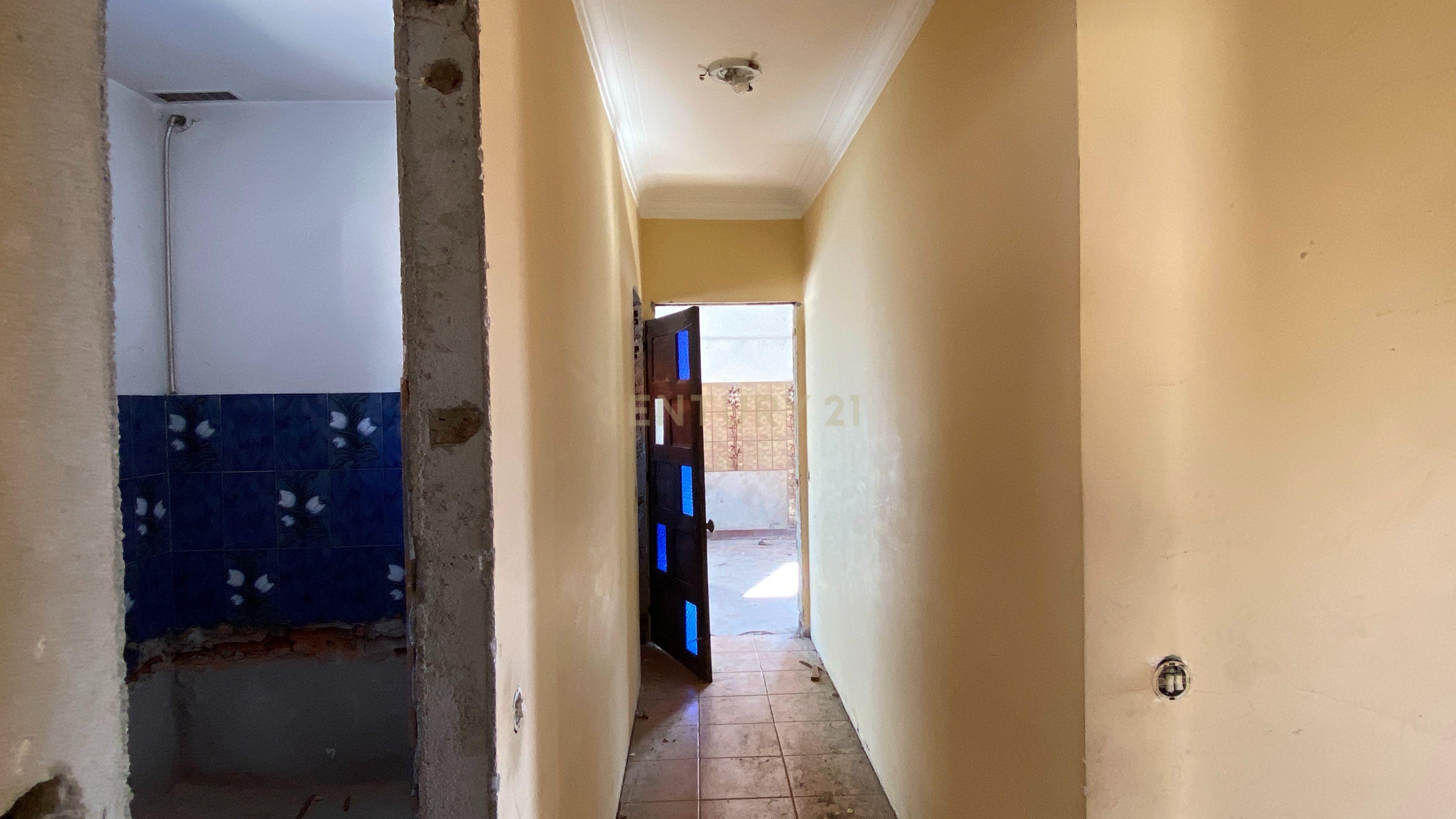 2 Moradias Bi familiar + Loja - Próximo ao Hospital São João - Image 17