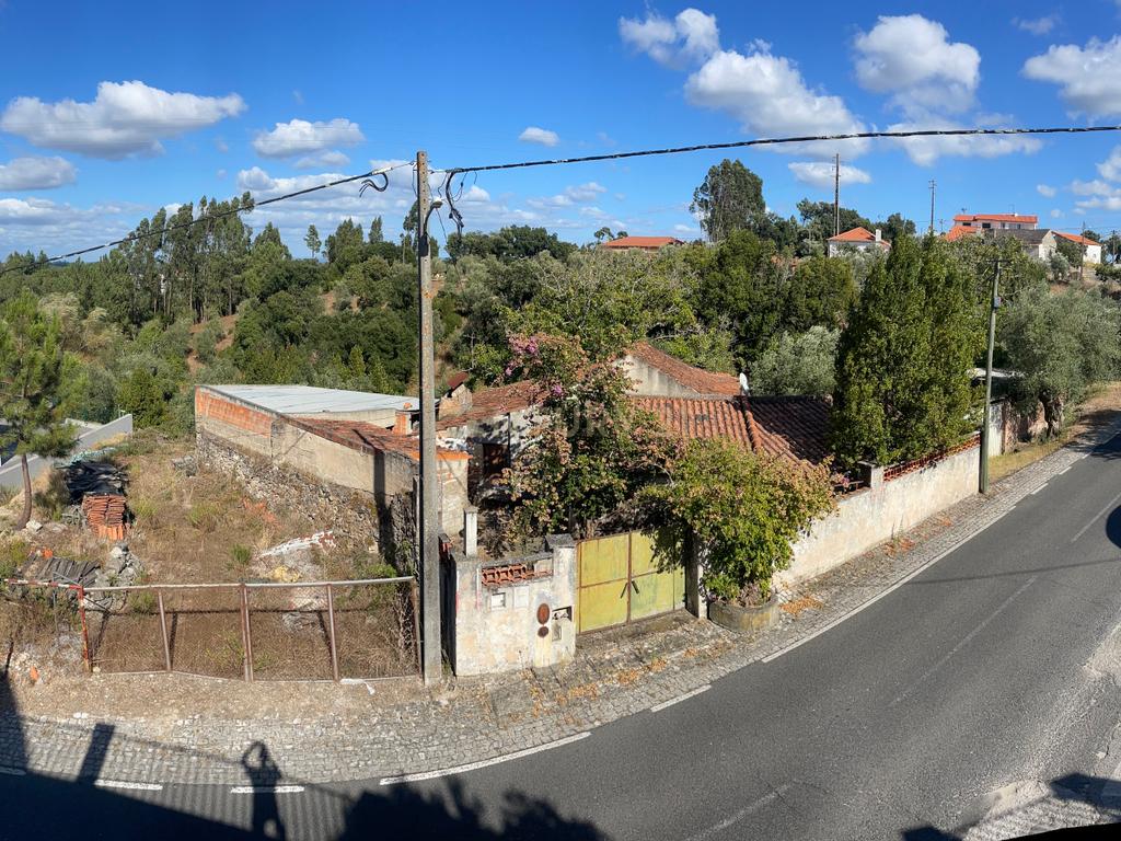 Oportunidade Única em Ourém, Fátima: Terreno Urbano com Potencial para Projetos Residenciais - Image 3