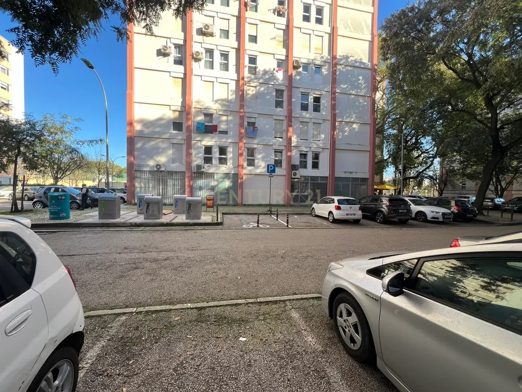 Loja em Carnide - Image 6