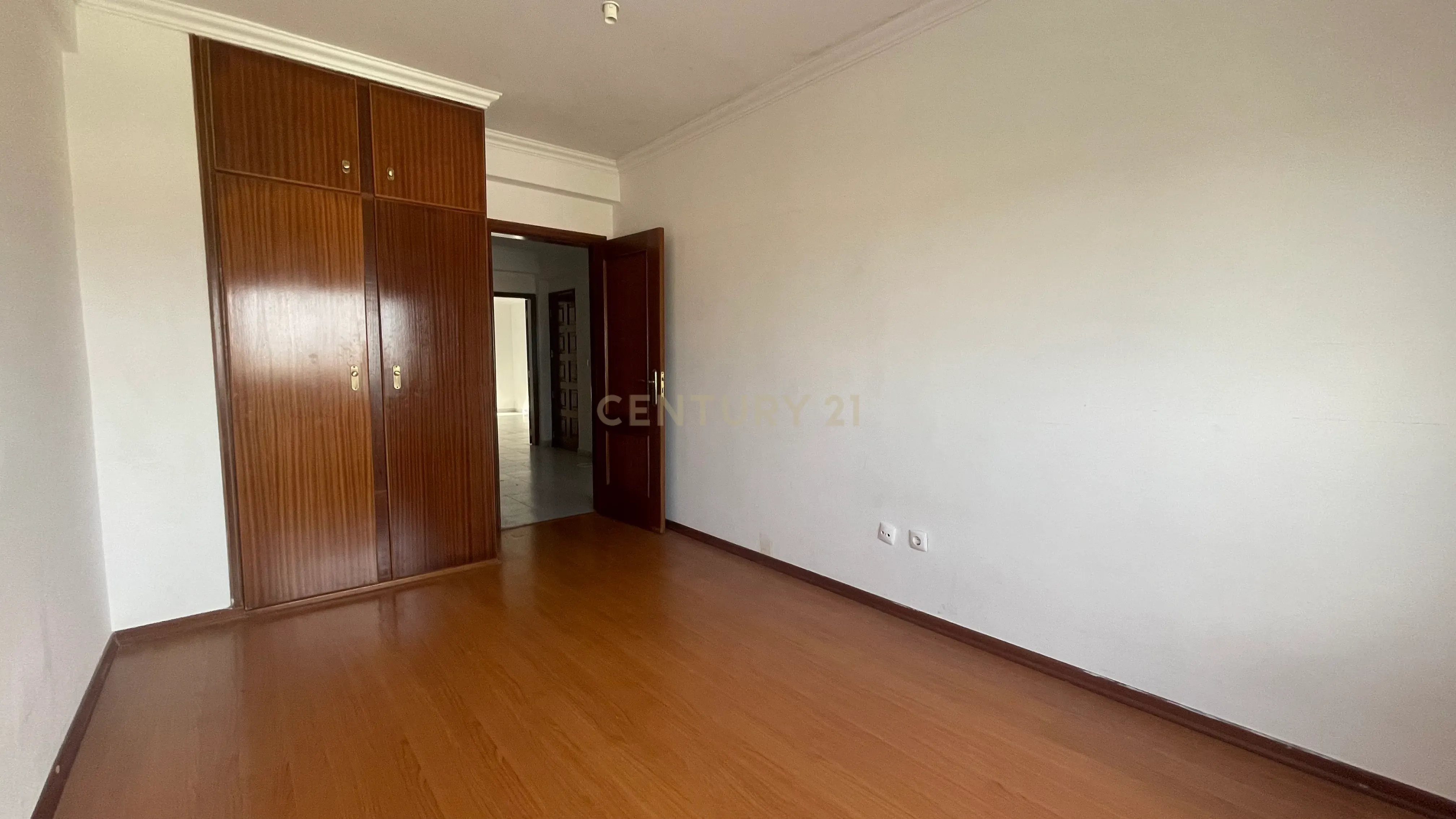 Apartamento T2 com Varanda, em Aires, Palmela - Image 16