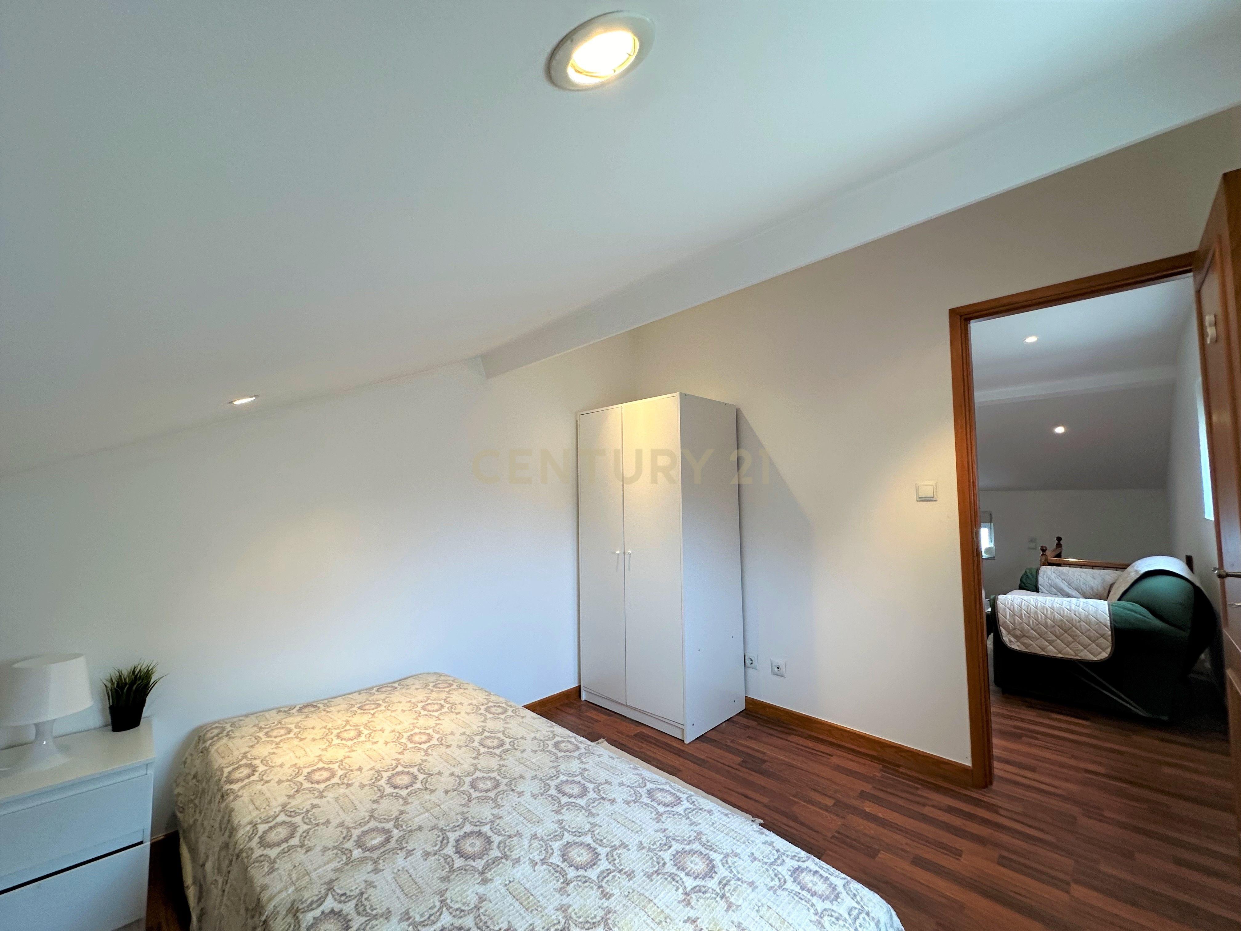 Apartamento Duplex T5 Beato - Image 18