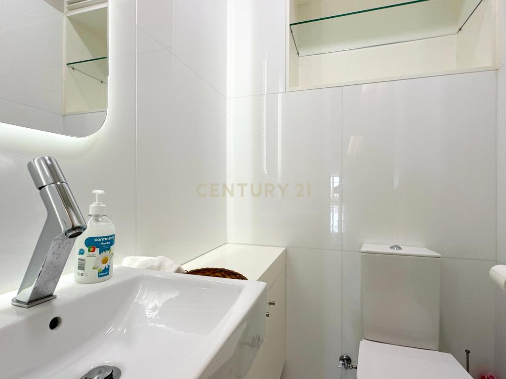 Moradia T3  remodelada- FOZ VELHA - Image 9
