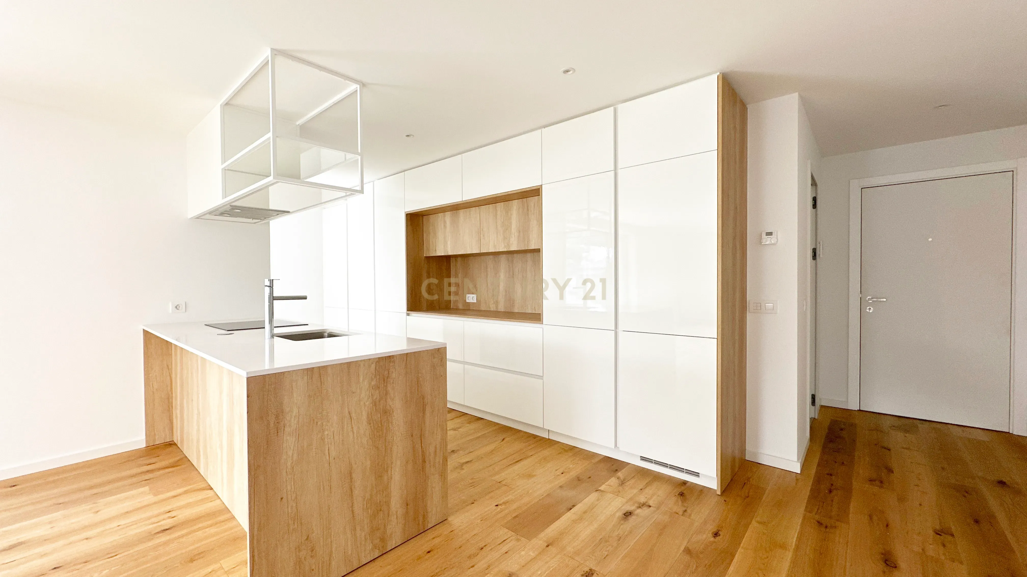 Fotografia 5 de Apartamento T3 com varanda - Condomínio MUT - Arca D`água