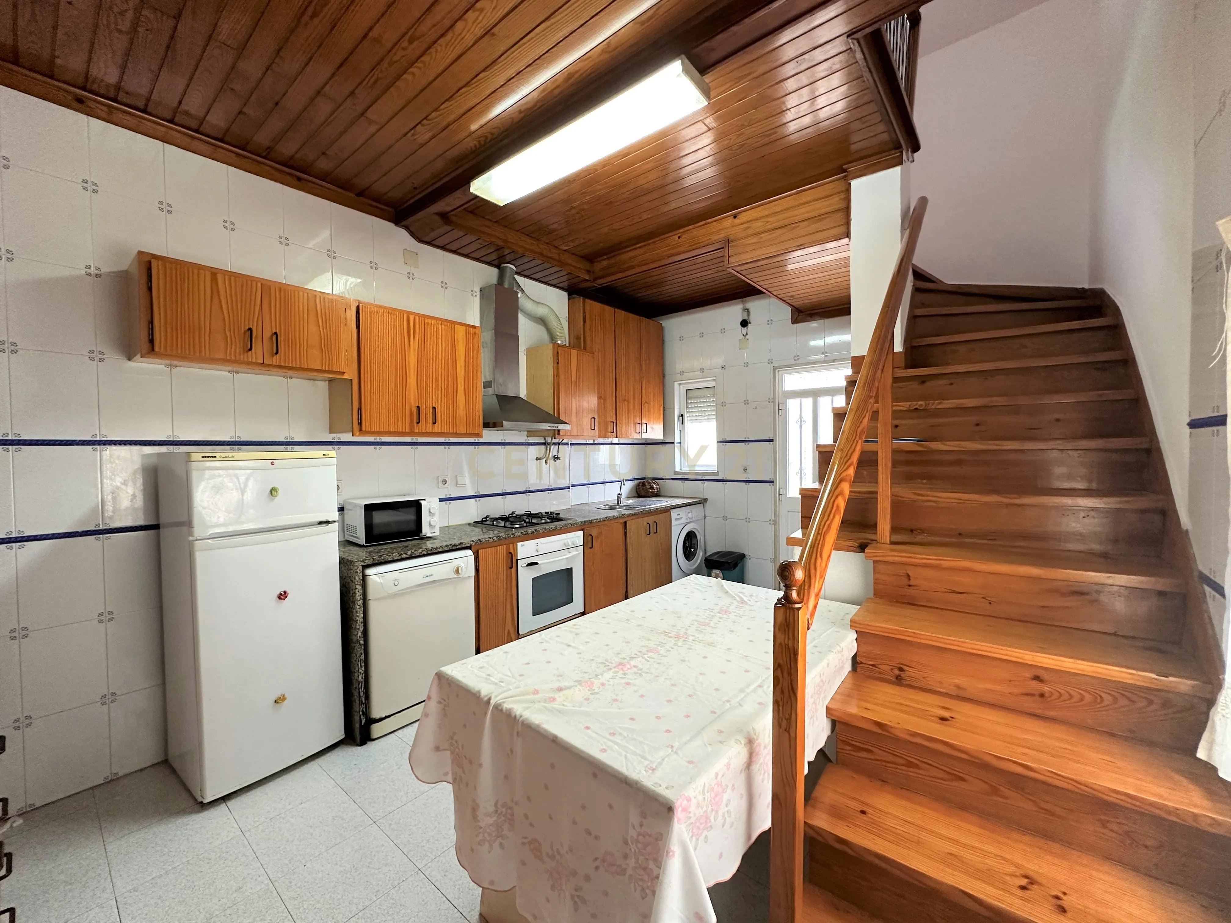 Apartamento Duplex T5 Beato - Image 7