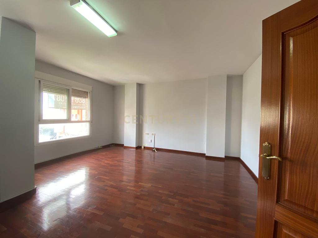 undefined - Image 3
