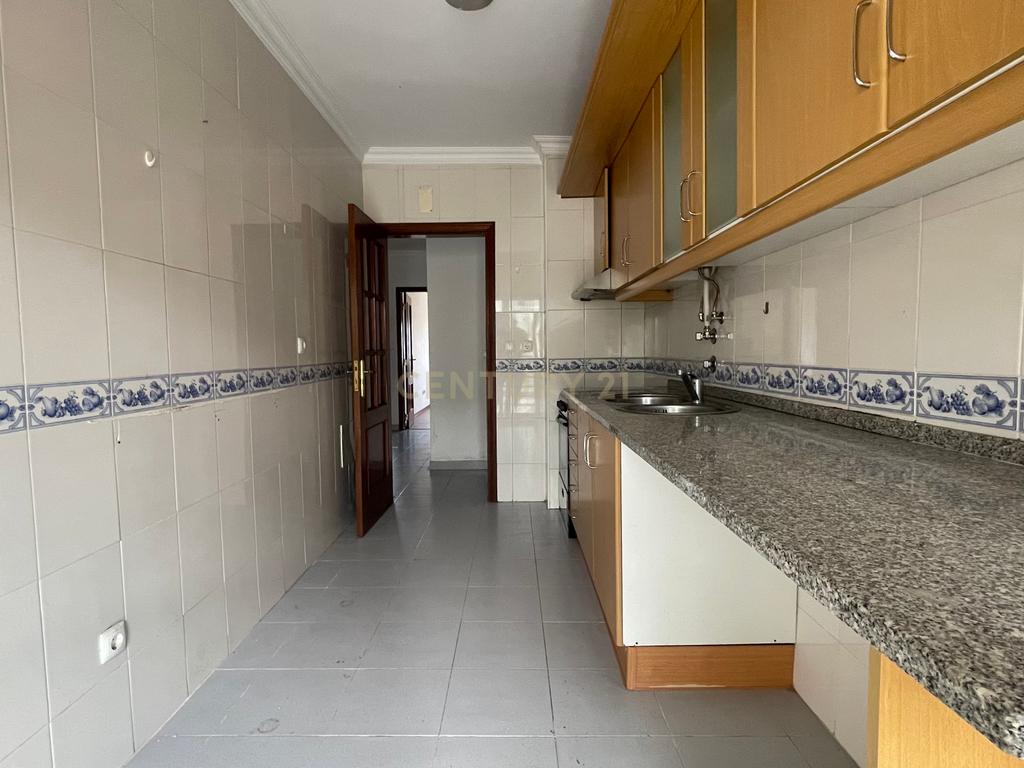 Apartamento T2 com Varanda, em Aires, Palmela - Image 6