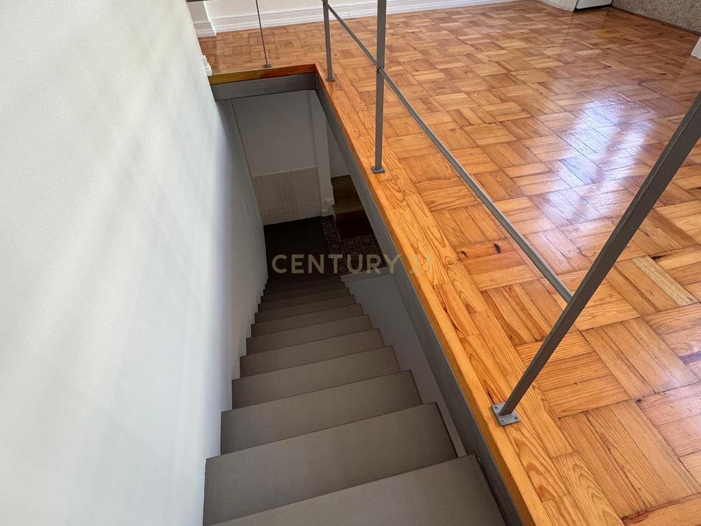 T1 Duplex Exclusivo na Rua da Restauração – Porto - Image 9