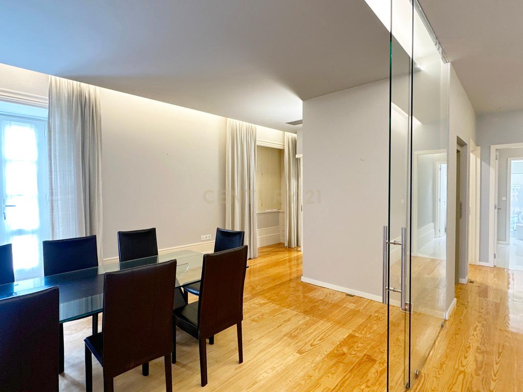 Moradia T3  remodelada- FOZ VELHA - Image 12