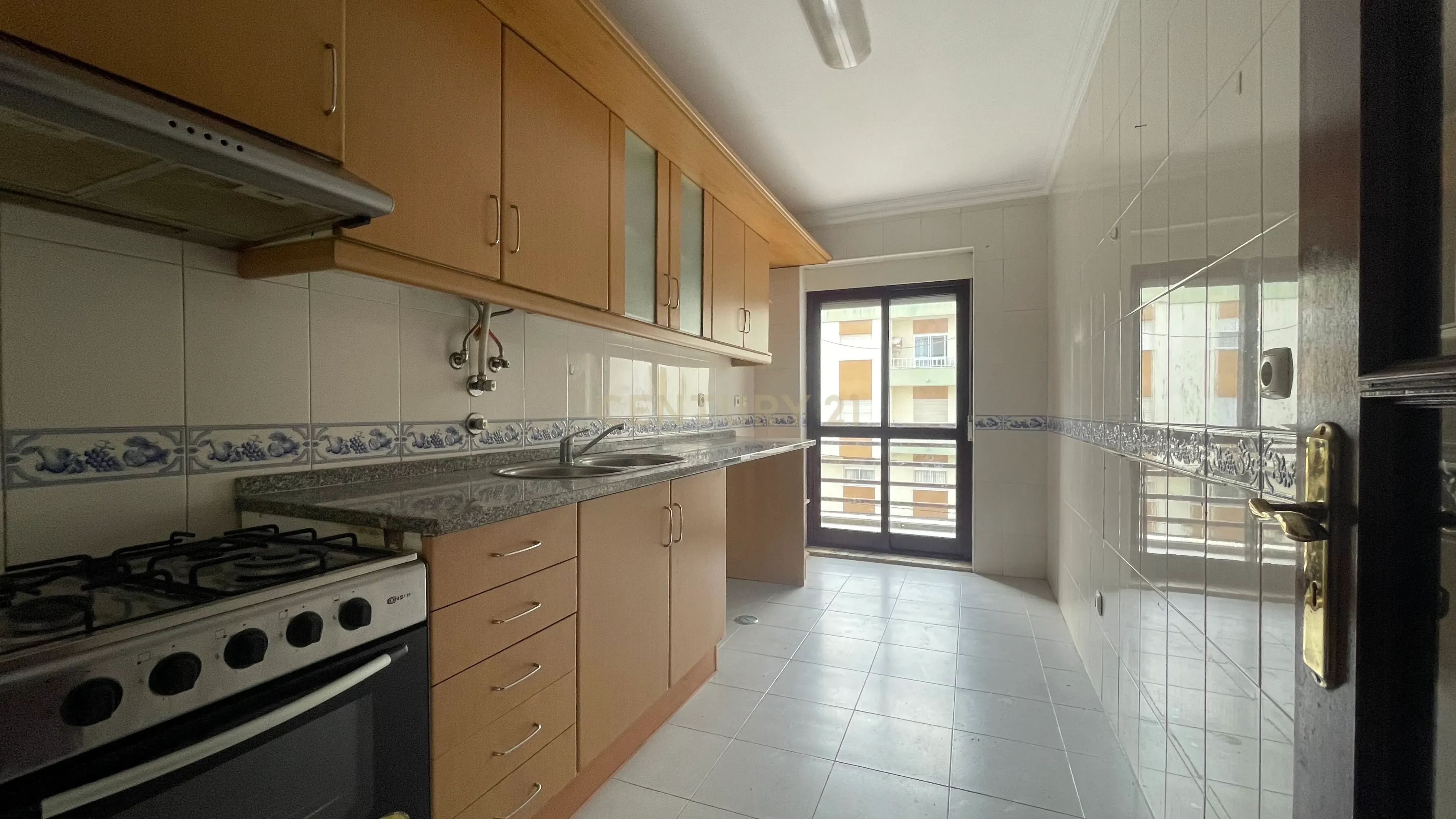 Apartamento T2 com Varanda, em Aires, Palmela - Image 5
