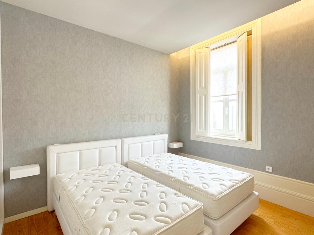 Moradia T3  remodelada- FOZ VELHA - Image 14