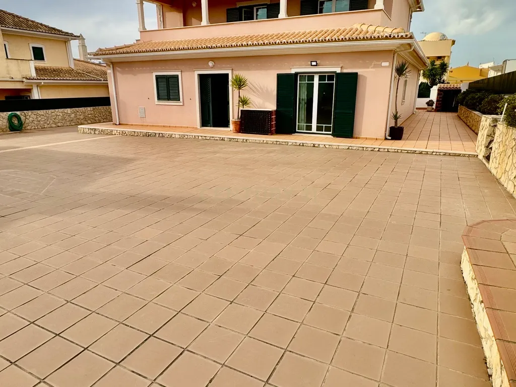 Moradia isolada com vista mar - Vale do Olival - Image 19