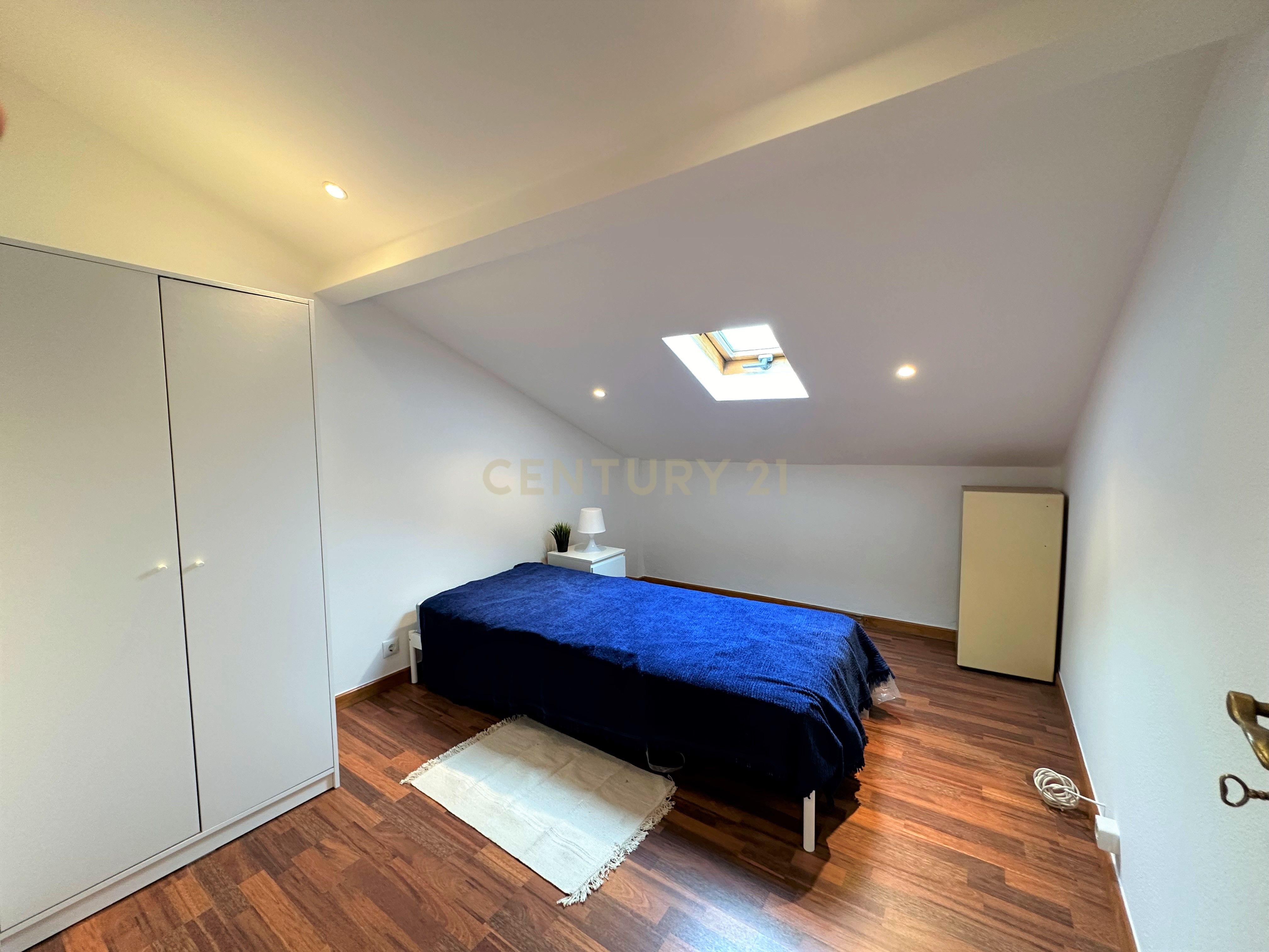 Apartamento Duplex T5 Beato - Image 15