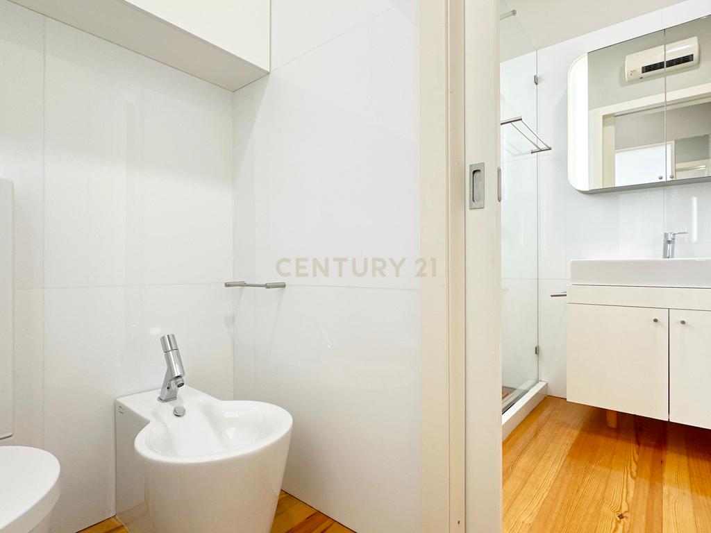 Moradia T3  remodelada- FOZ VELHA - Image 20