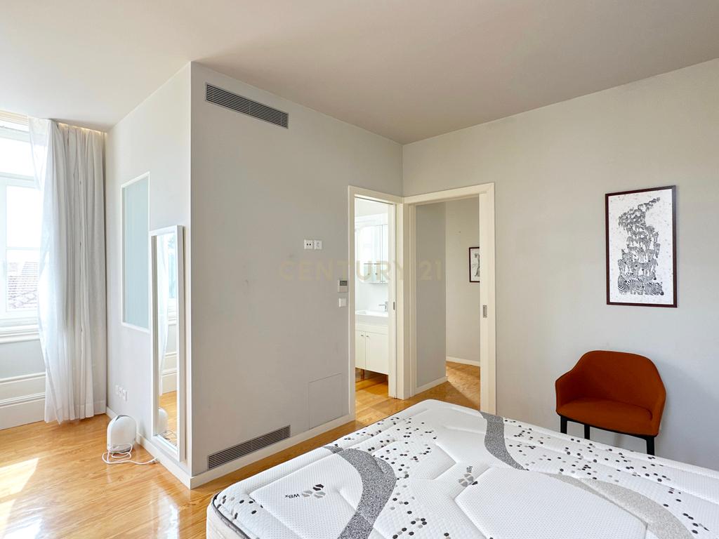 Moradia T3  remodelada- FOZ VELHA - Image 23
