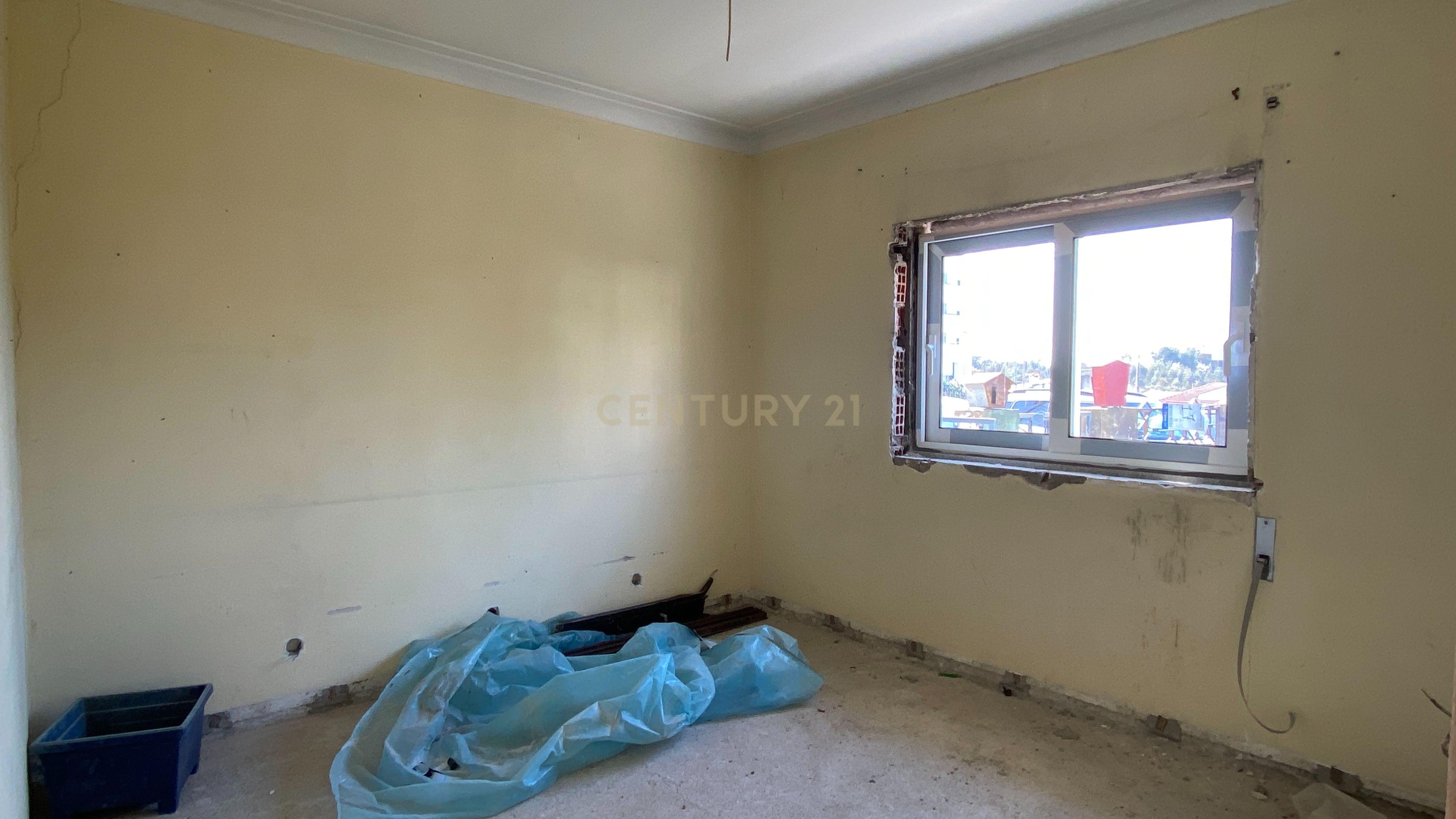2 Moradias Bi familiar + Loja - Próximo ao Hospital São João - Image 15