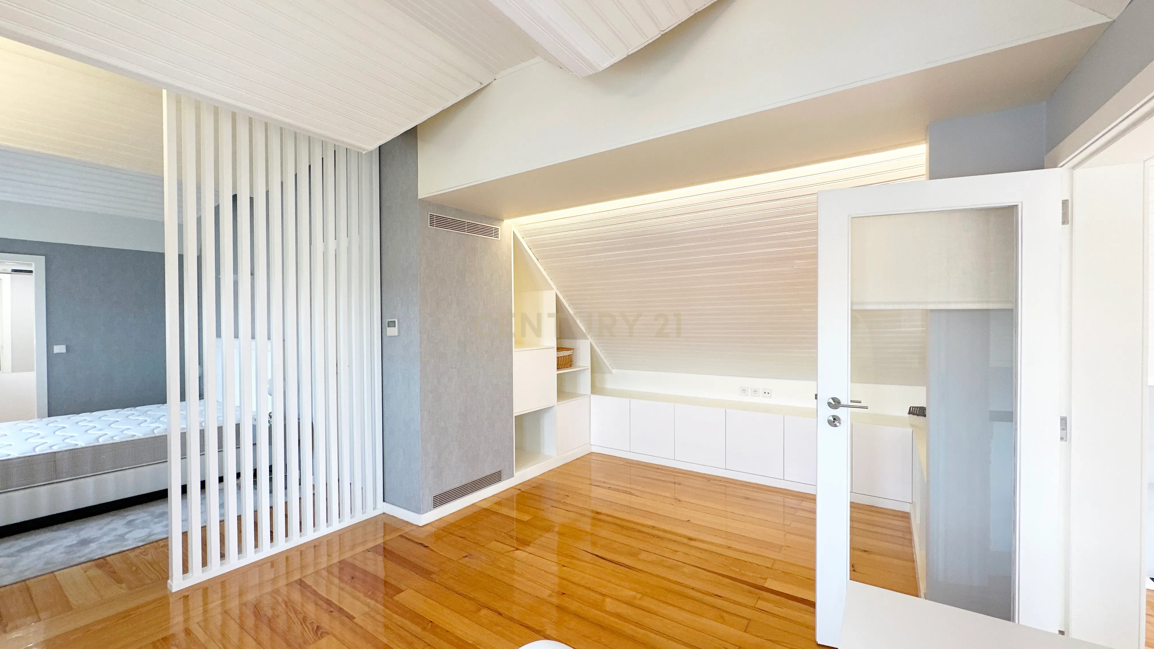 Moradia T3 remodelada- FOZ VELHA - Image 32