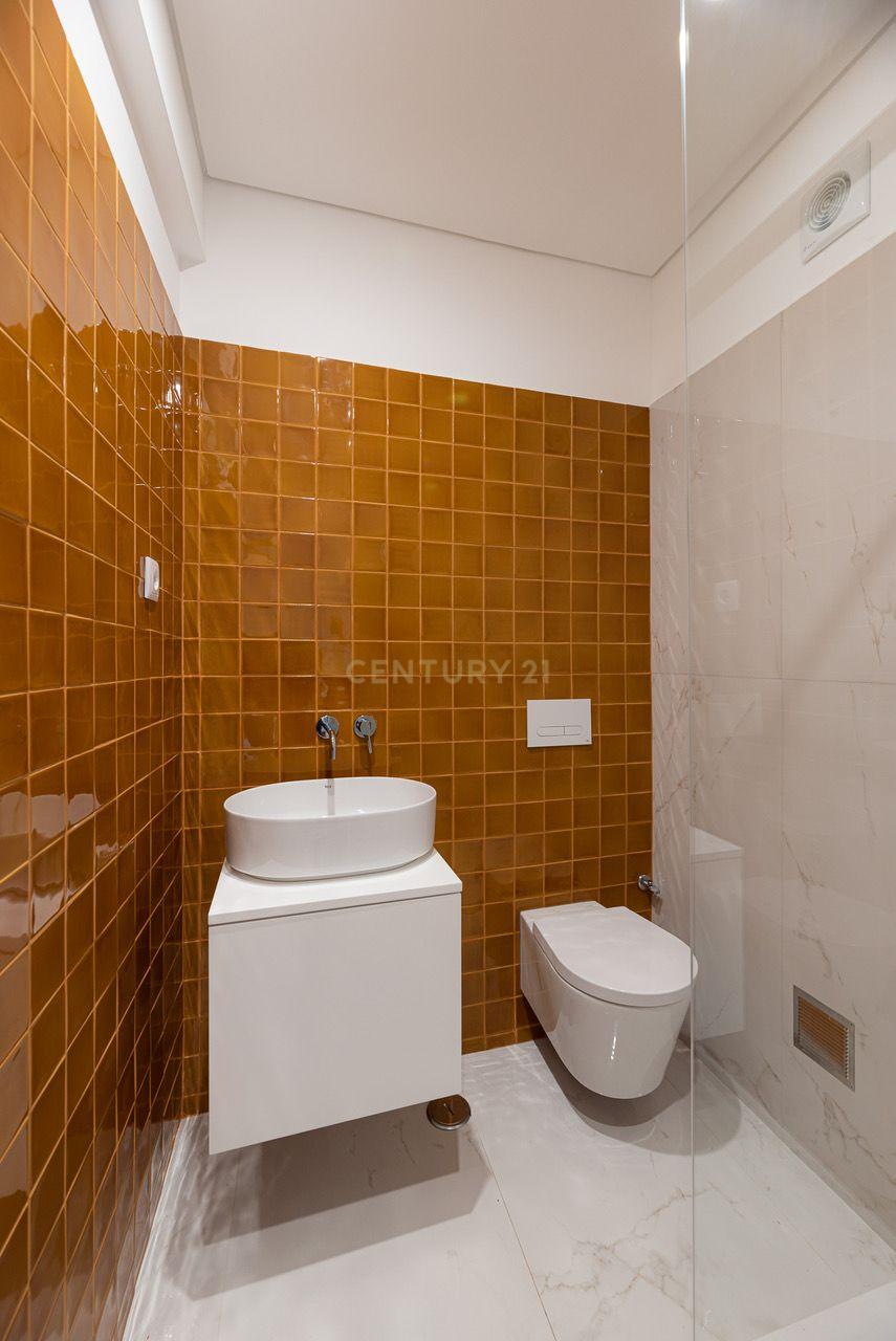 Apartamento T5 Totalmente Renovado no Bairro do Liceu - Image 21