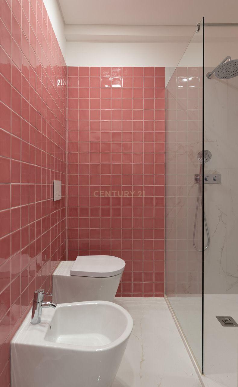 Apartamento T5 Totalmente Renovado no Bairro do Liceu - Image 9