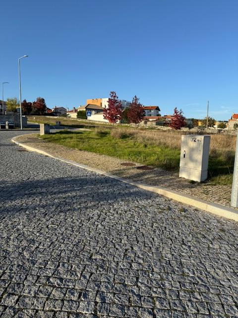 Terreno Para Construção Em Carrazeda de Ansiães - Image 2