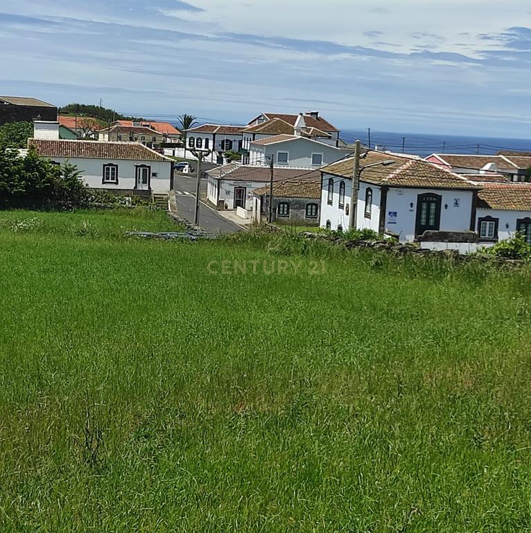 Terreno com vista para o mar localizado nas Lajes-Praia da Vitória-Ilha Terceira-Açores - Image 5