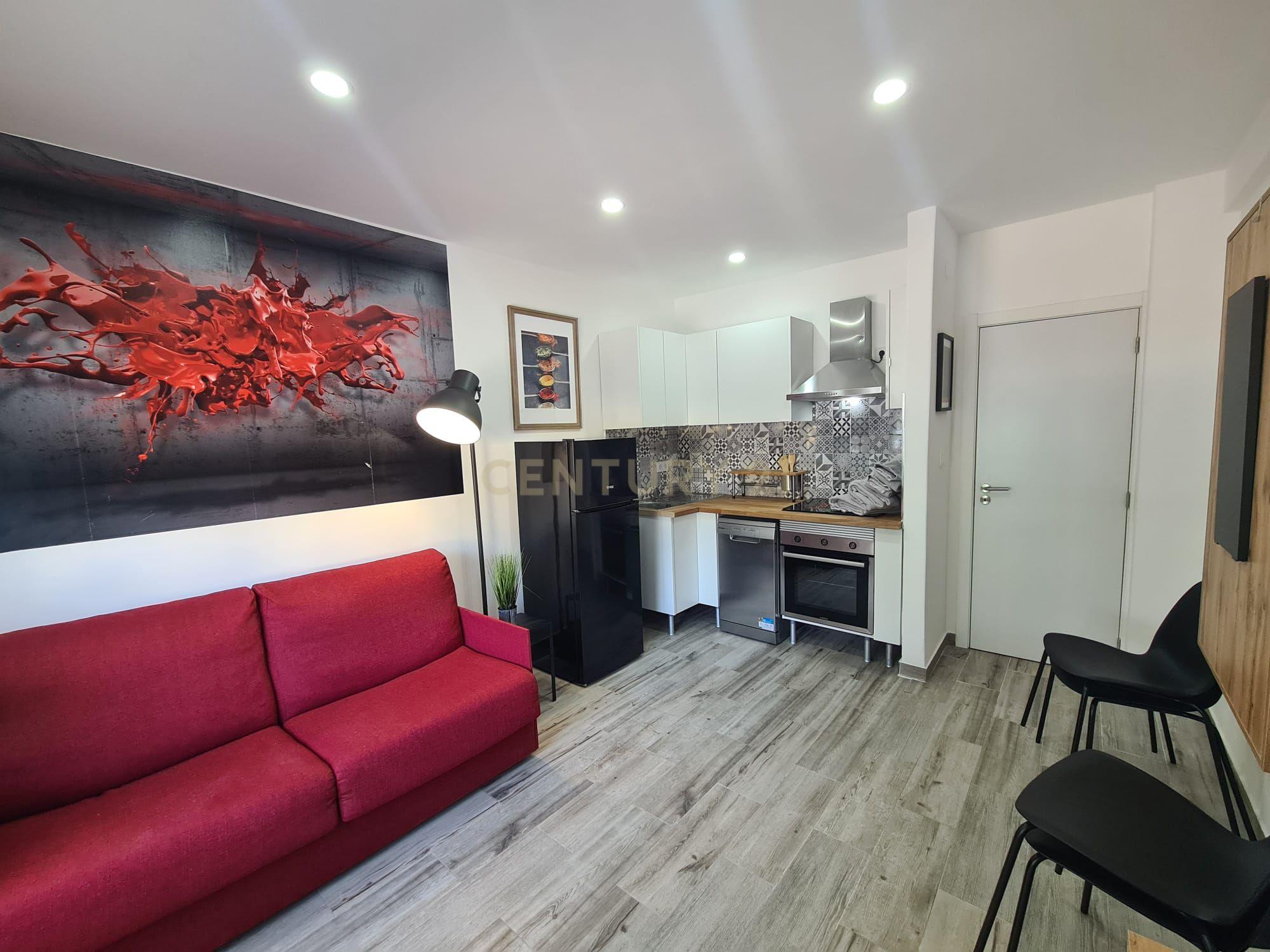 Apartamento de 2 assoalhadas totalmente remodelado na Cova da Piedade, Romeira, para Investimento. - Image 3