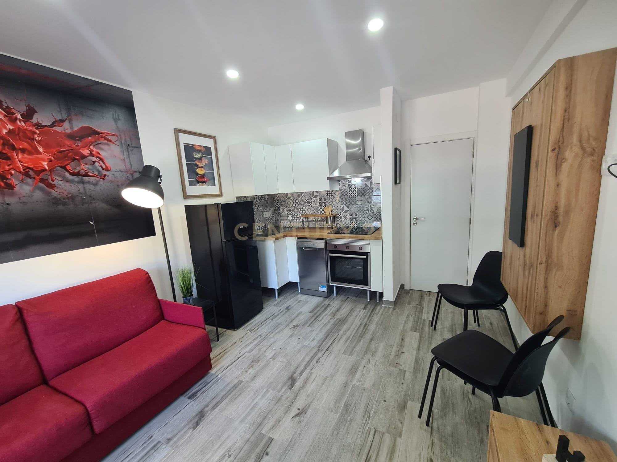 Apartamento de 2 assoalhadas totalmente remodelado na Cova da Piedade, Romeira, para Investimento. - Image 6