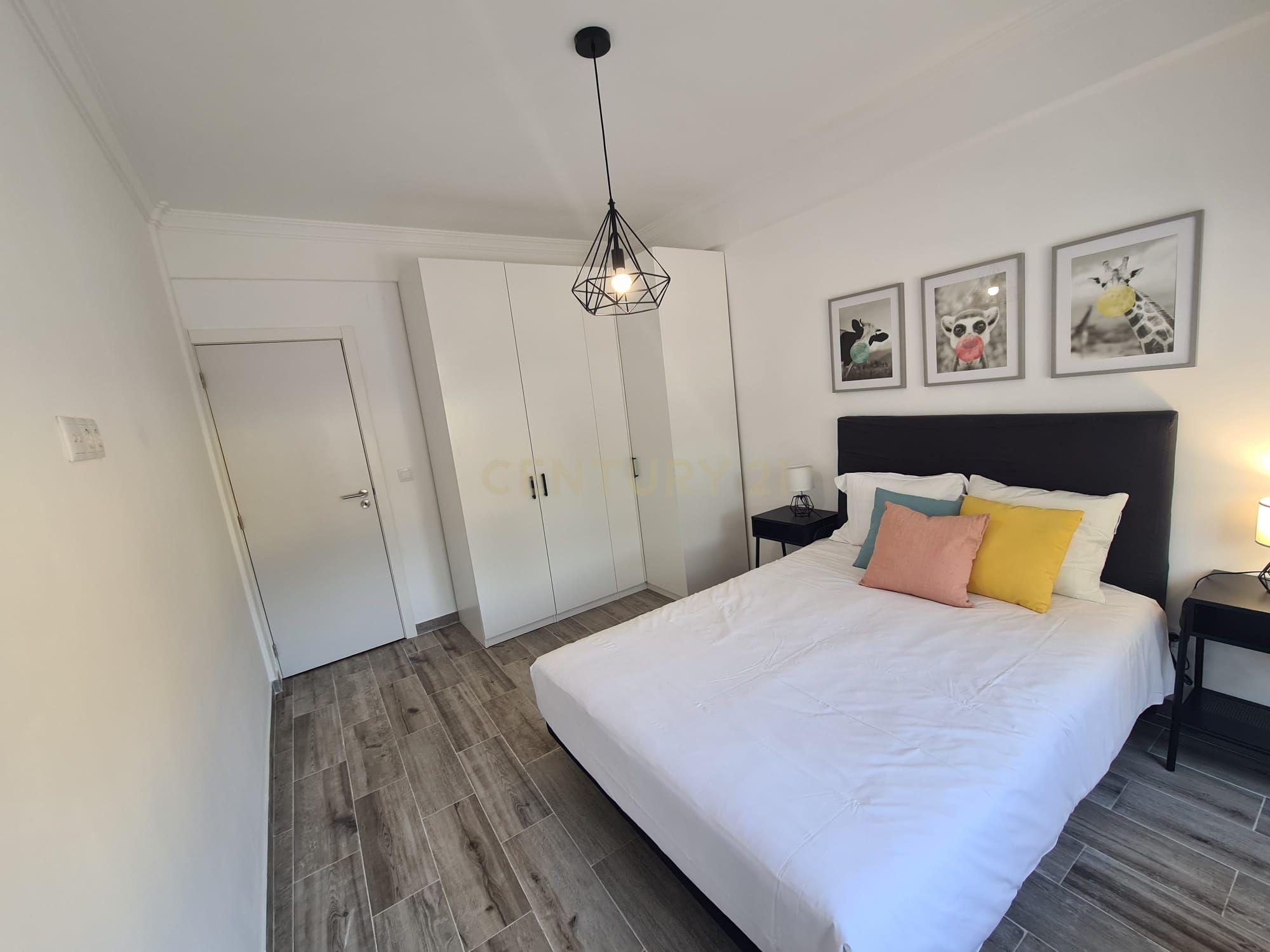 Apartamento de 2 assoalhadas totalmente remodelado na Cova da Piedade, Romeira, para Investimento. - Image 10
