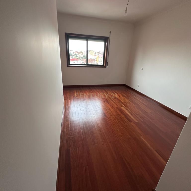 Apartamento T3 São João da Madeira - Image 4